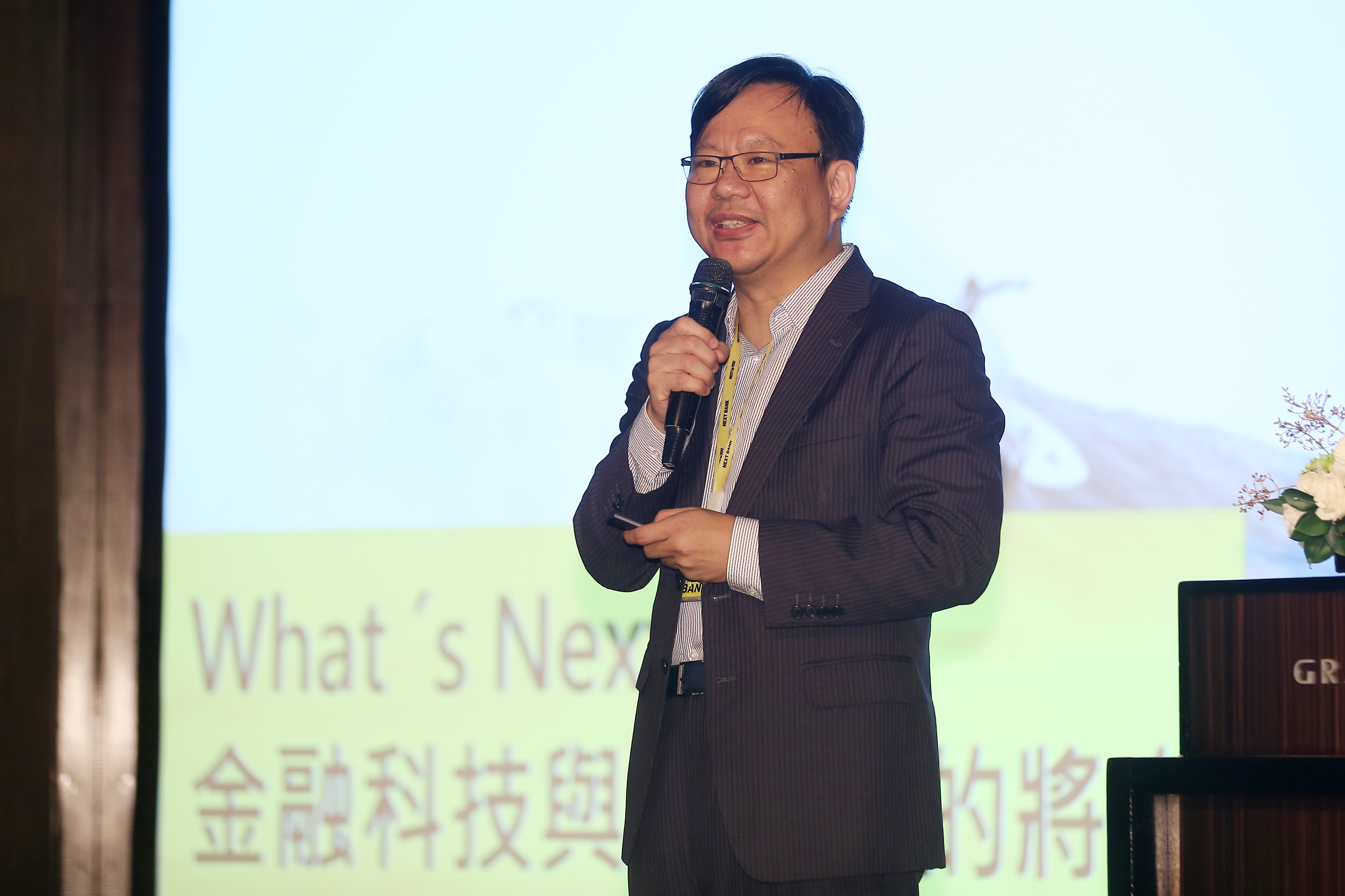 將來銀行迄今仍未開業，立委費鴻泰爆料稱劉奕成（圖）是被逼走。（本刊資料照）