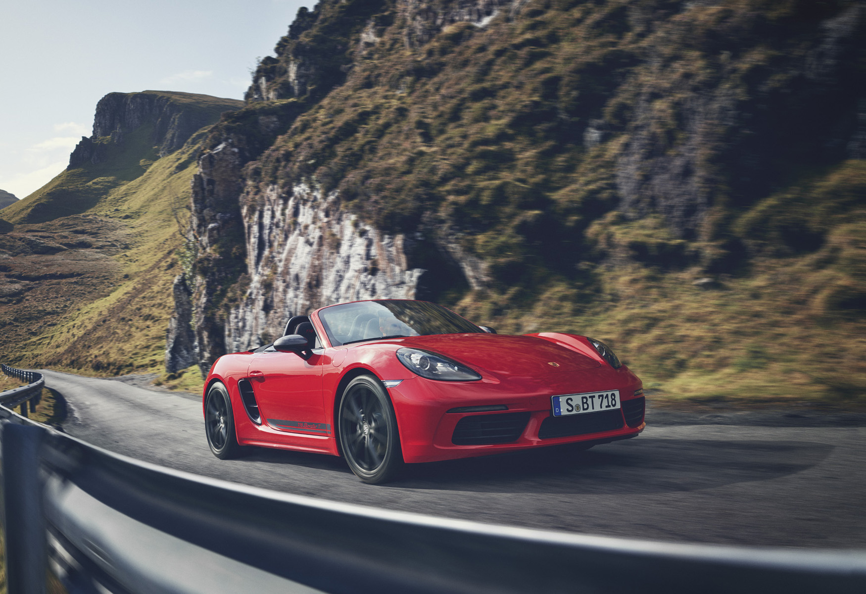 【新車登場】寓繁於簡!全新PORSCHE 718 T