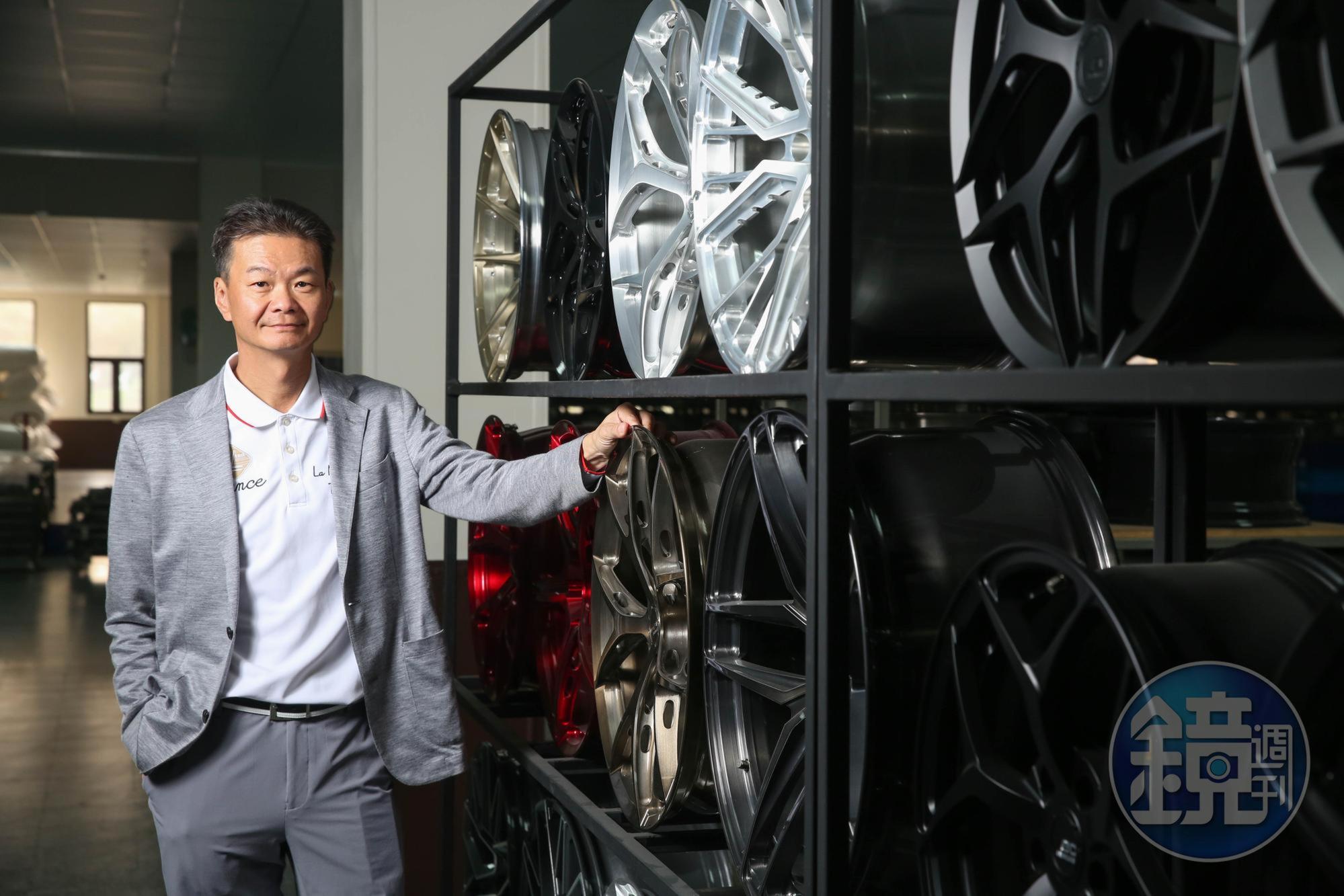 BC柏釧董事長黃錦章率團隊將台灣品牌打進全球。不過,他的經營心法是做個最沒用的人。