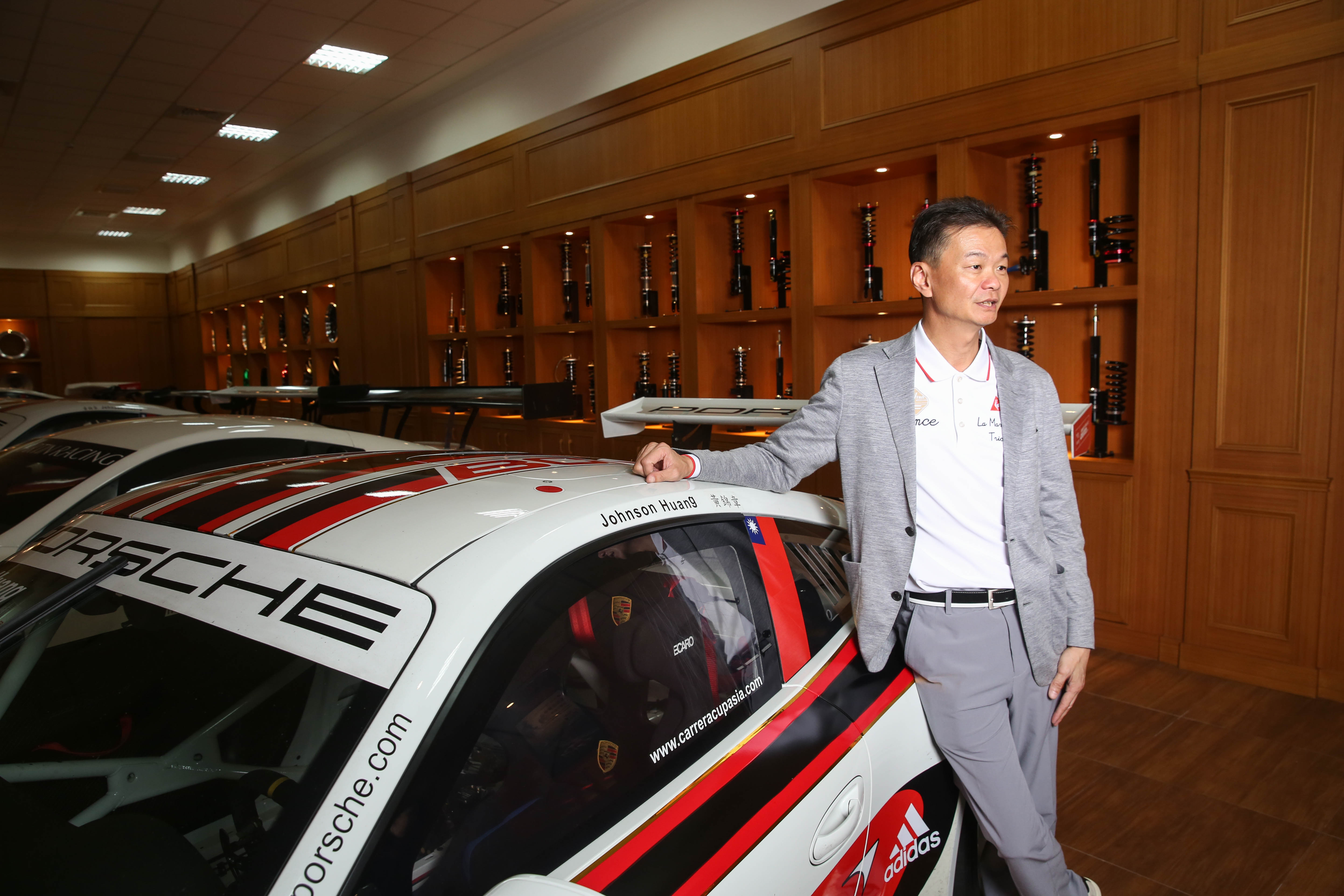 黃錦章還是賽車手，曾拿下Audi R8 LMS Cup冠軍。