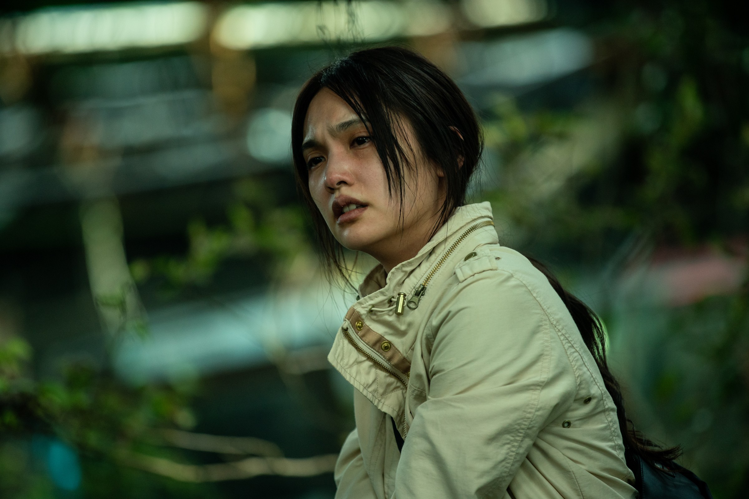 楊丞琳在電影中面對愛女下落不明，大喊：「他讓我每天活得像地獄一樣，我為什麼不能殺了他？」（甲上提供）