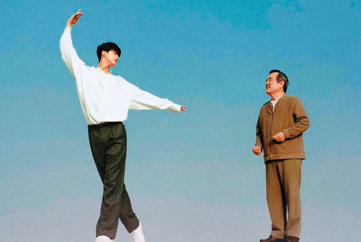  韓國影視業總不忘發揚敬老文化 ，韓劇《如蝶翩翩》探討不同年代的人怎麼活？為誰而活？老爺爺和小帥哥的忘年之交打動觀眾內心最柔軟之處。