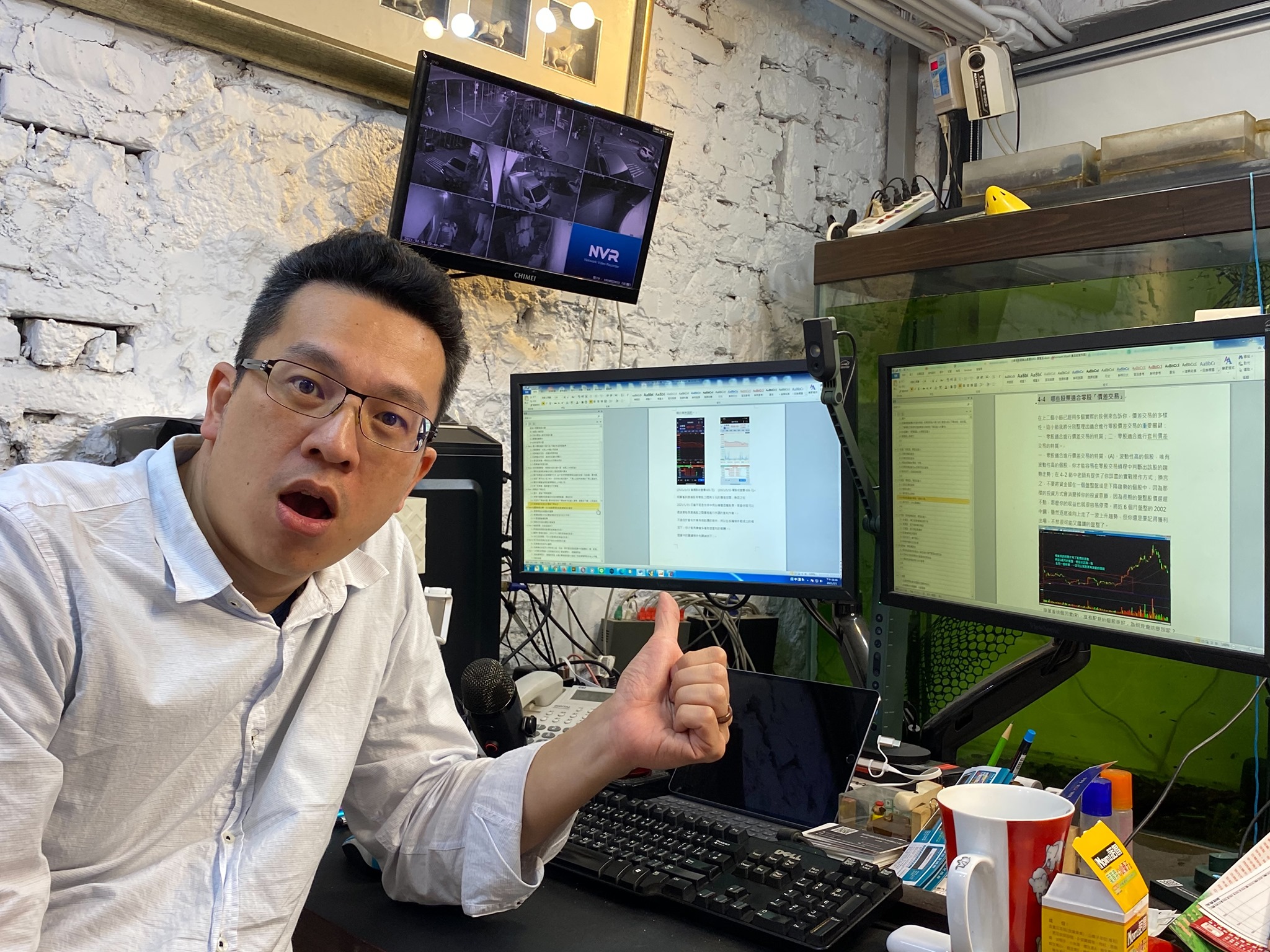 零股達人張琨琳擁700多間上市櫃公司股票，每年領股東會紀念品領到手軟。（翻攝自張琨琳臉書）