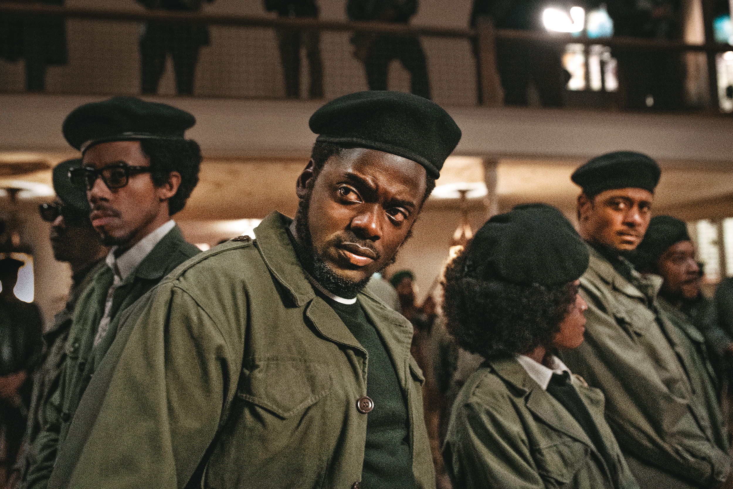 電影以黑人民權運動為主題，描述1960年代末黑豹黨副主席背叛的故事。（華納提供）