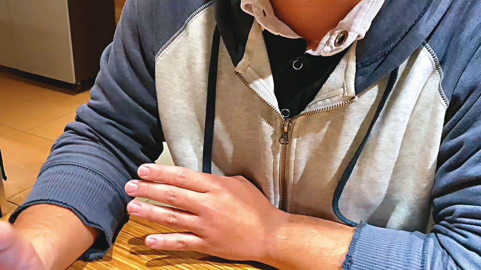 高姓房東（圖）指控戴小文知法玩法，行徑惡劣。（讀者提供）