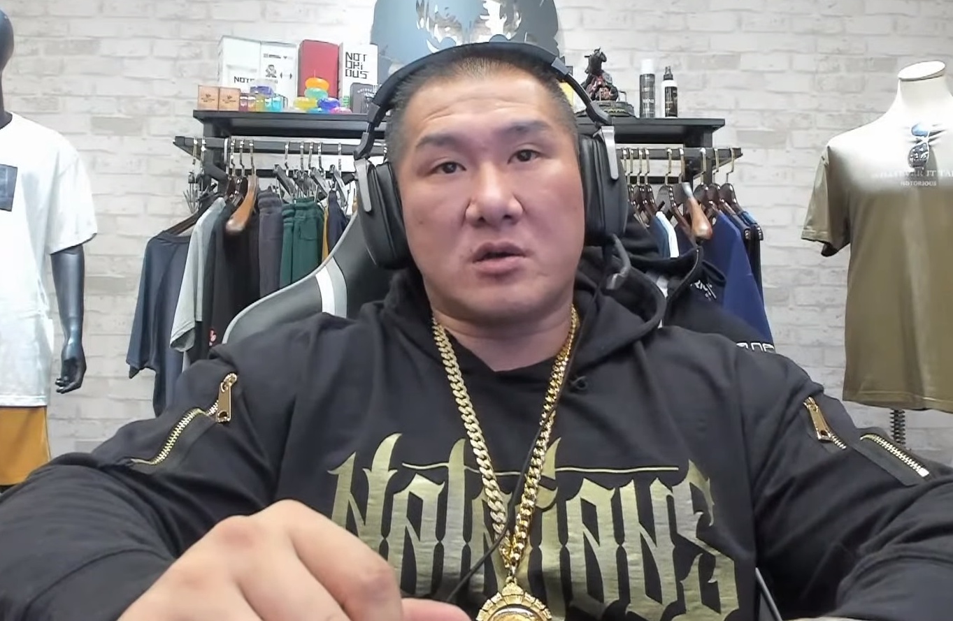 「館長」陳之漢認為台灣法律的刑度太低，批評政治人物「忙著鬥爭、忙著選舉，愧對台灣人」。（翻攝自館長成吉思汗YouTube）