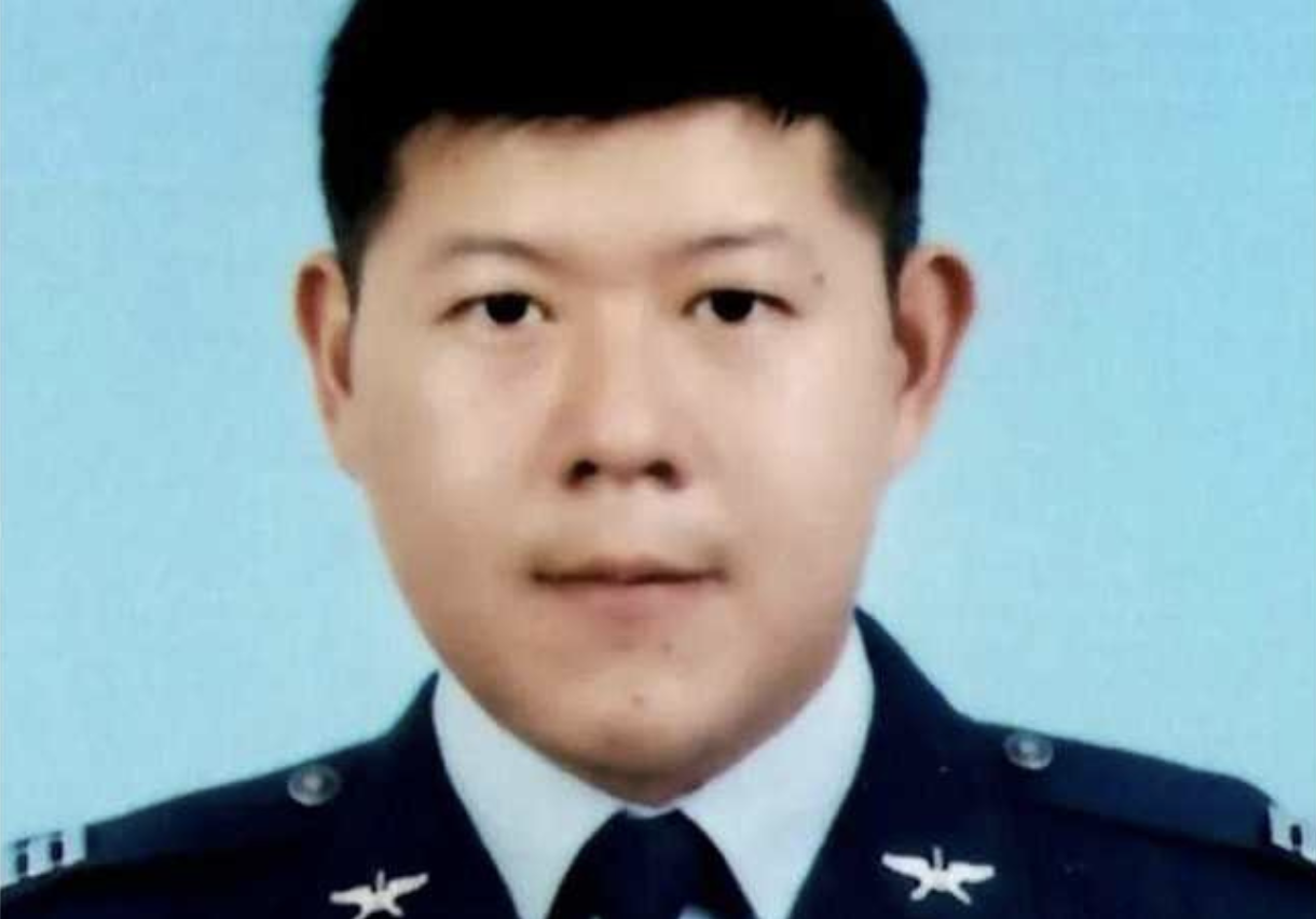飛官潘穎諄遺體今(18日)上午在屏東滿州南仁漁港岸邊被尋獲。(國防部提供)