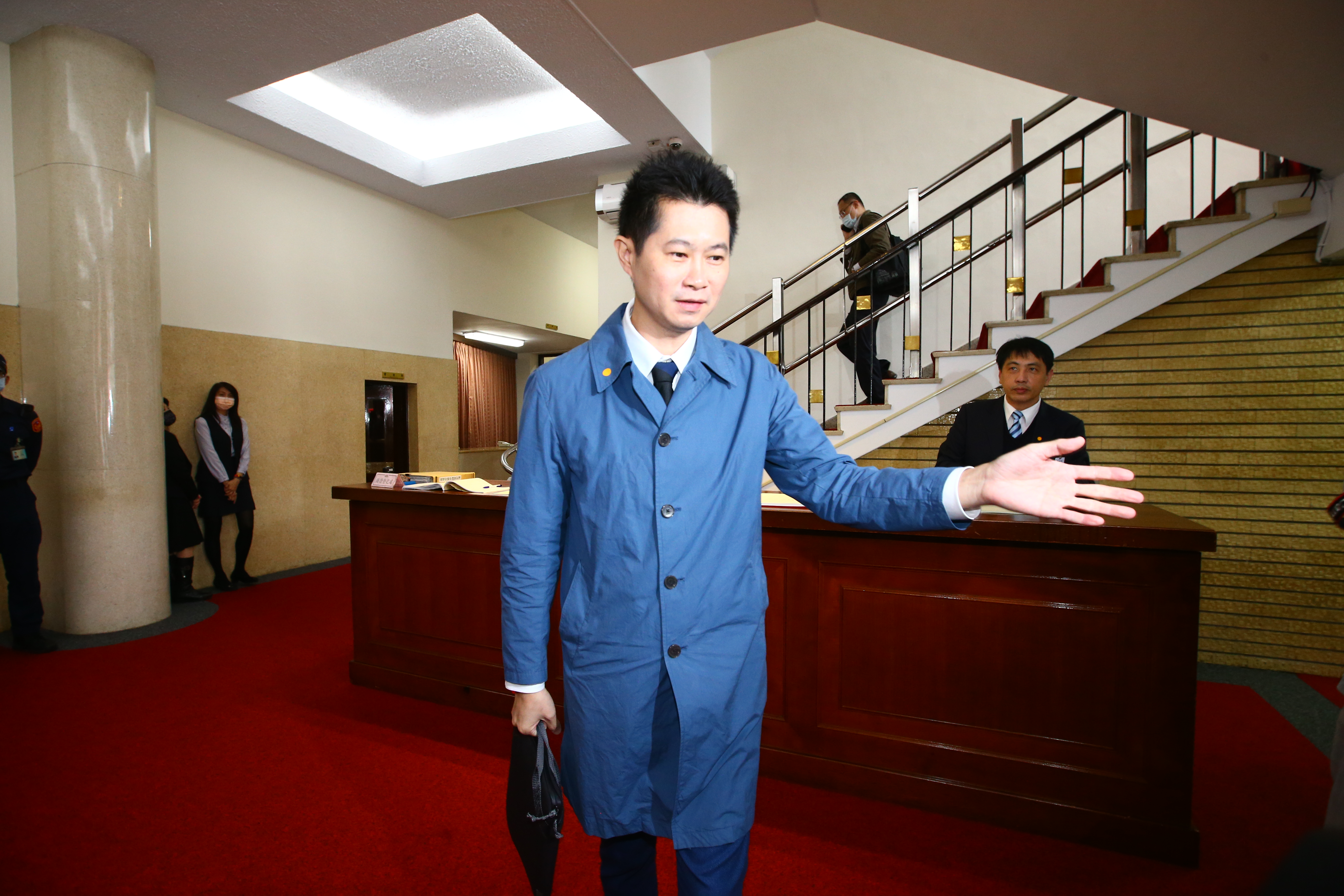 前行政院發言人丁怡銘因為失言風波下台後，今傳依然在政院擔任要職。（本刊資料照）