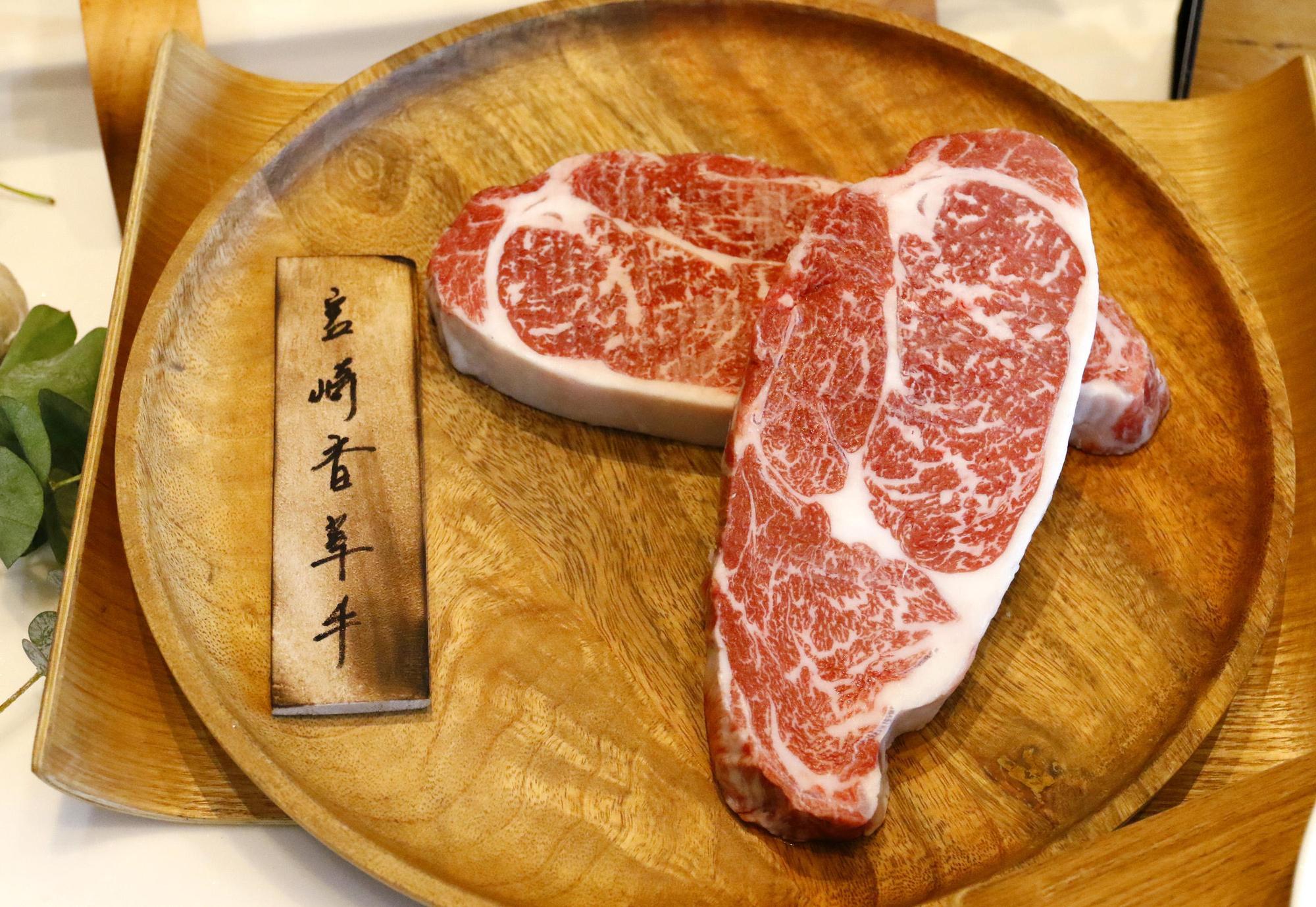 胡同燒肉首度引進「宮崎香草牛」。(「胡同燒肉」提供)