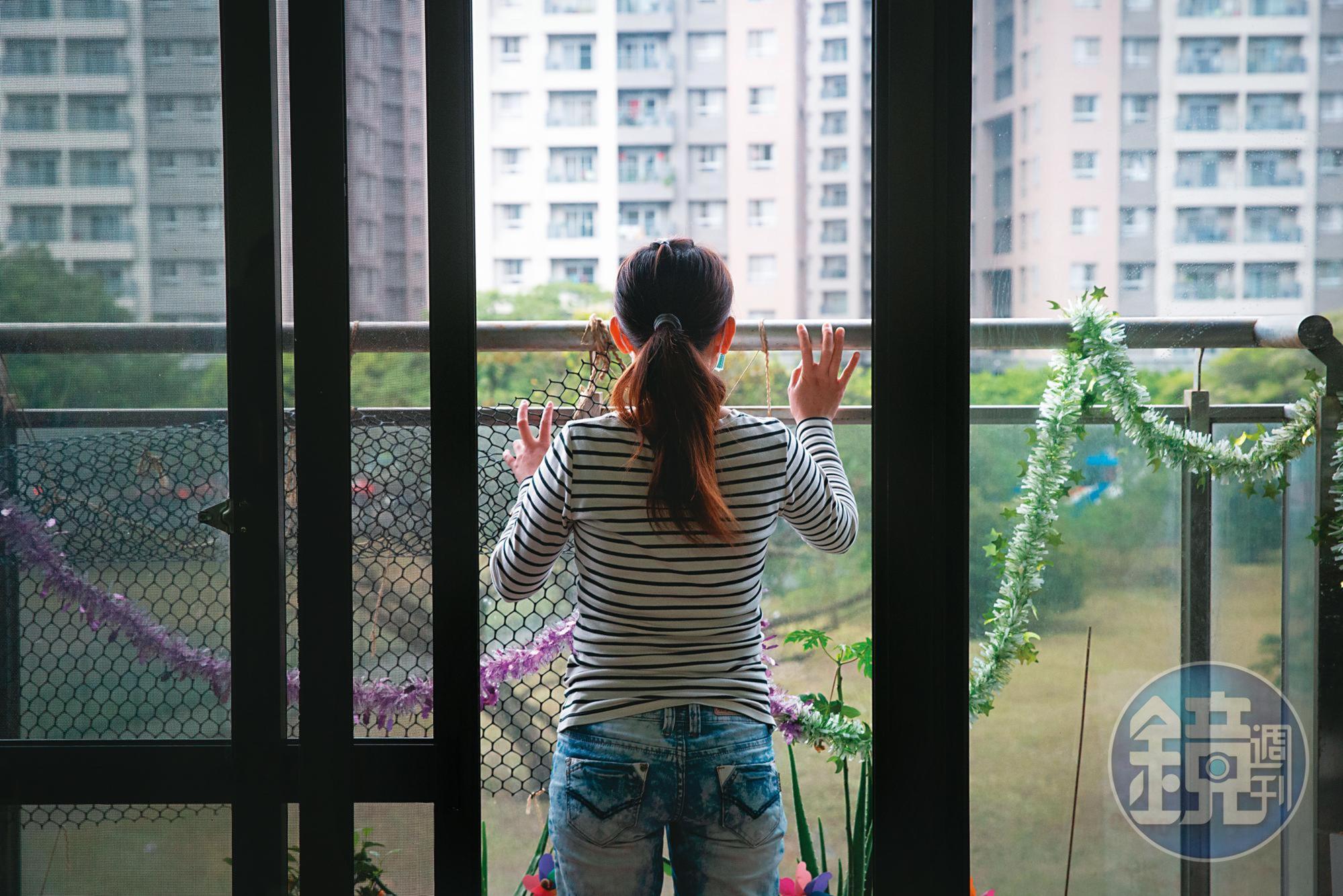 小昭從來不敢讓越南的家人知道,她離鄉背井後在台灣受暴、離婚的遭遇,只怕讓他們擔心,也無能為力。