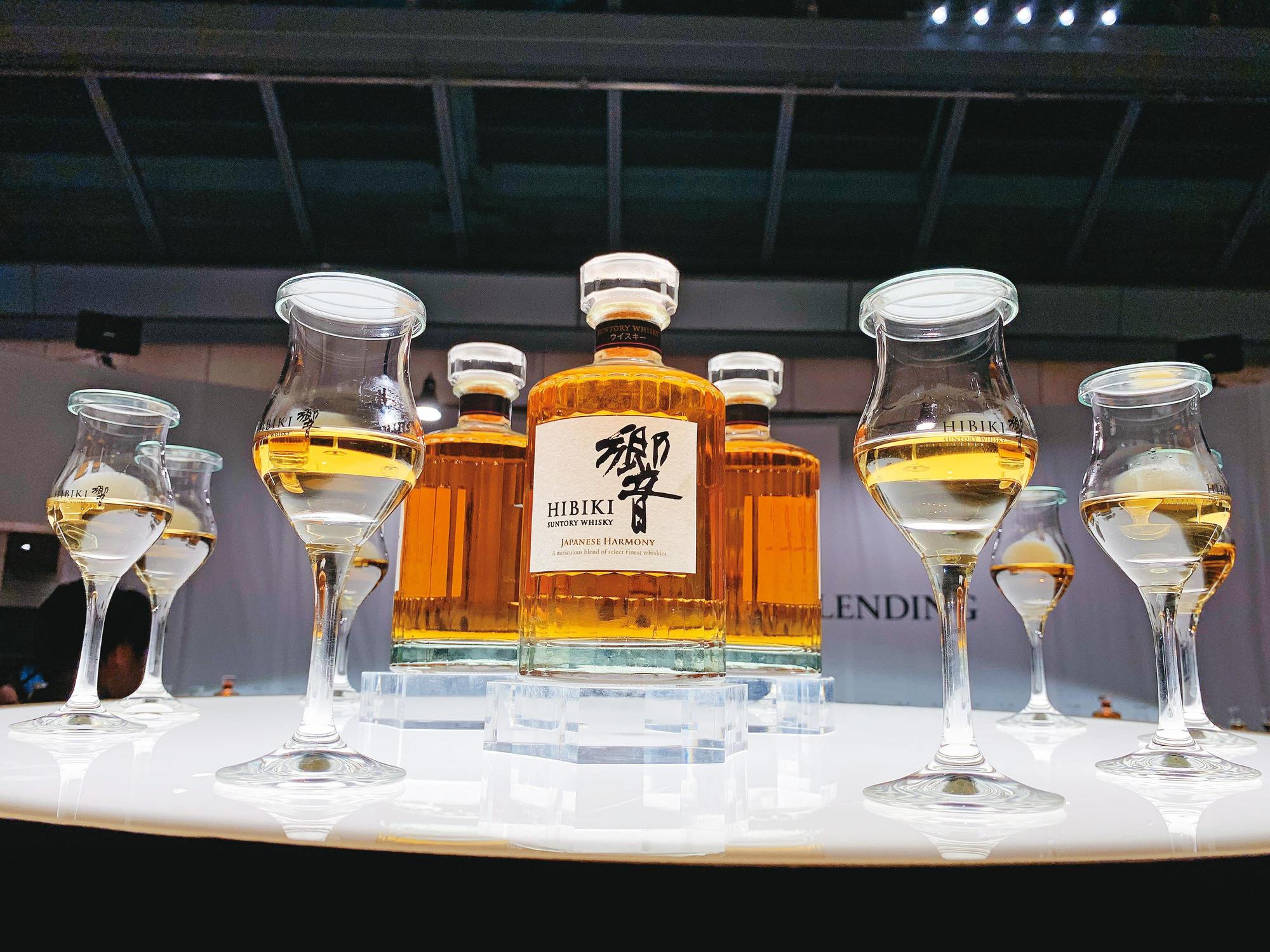 日本三得利的「響」是調和威士忌的極致之作,從品牌形象、外觀設計到內涵口感都是不可多得的好物。