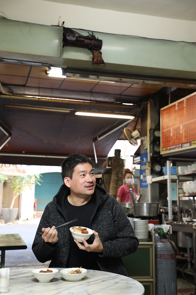 帶路人　郭銘哲（Roger）