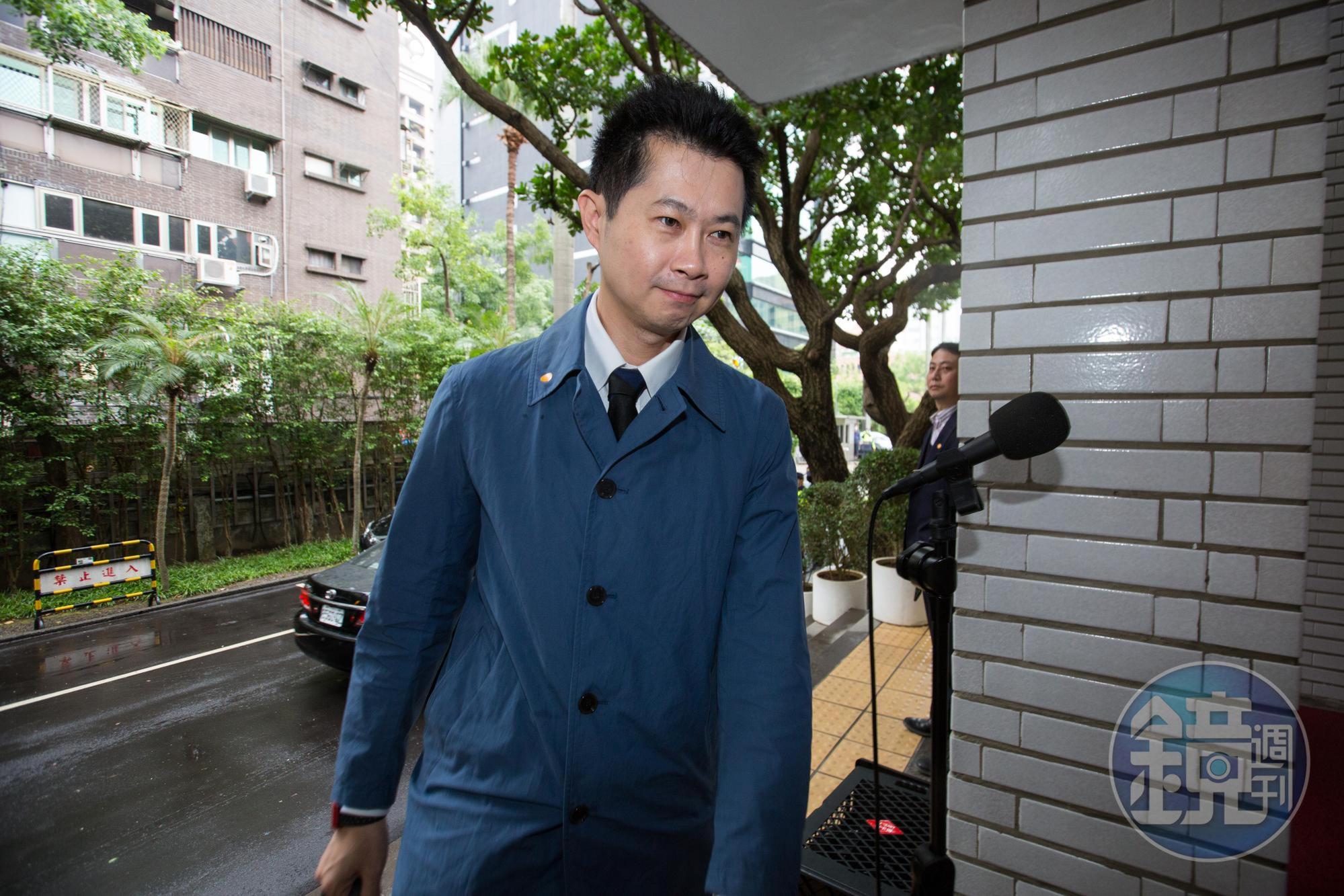 前行政院發言人丁怡銘因為失言風波下台後,近日爆出已經回歸政院擔任機要顧問。(本刊資料照)
