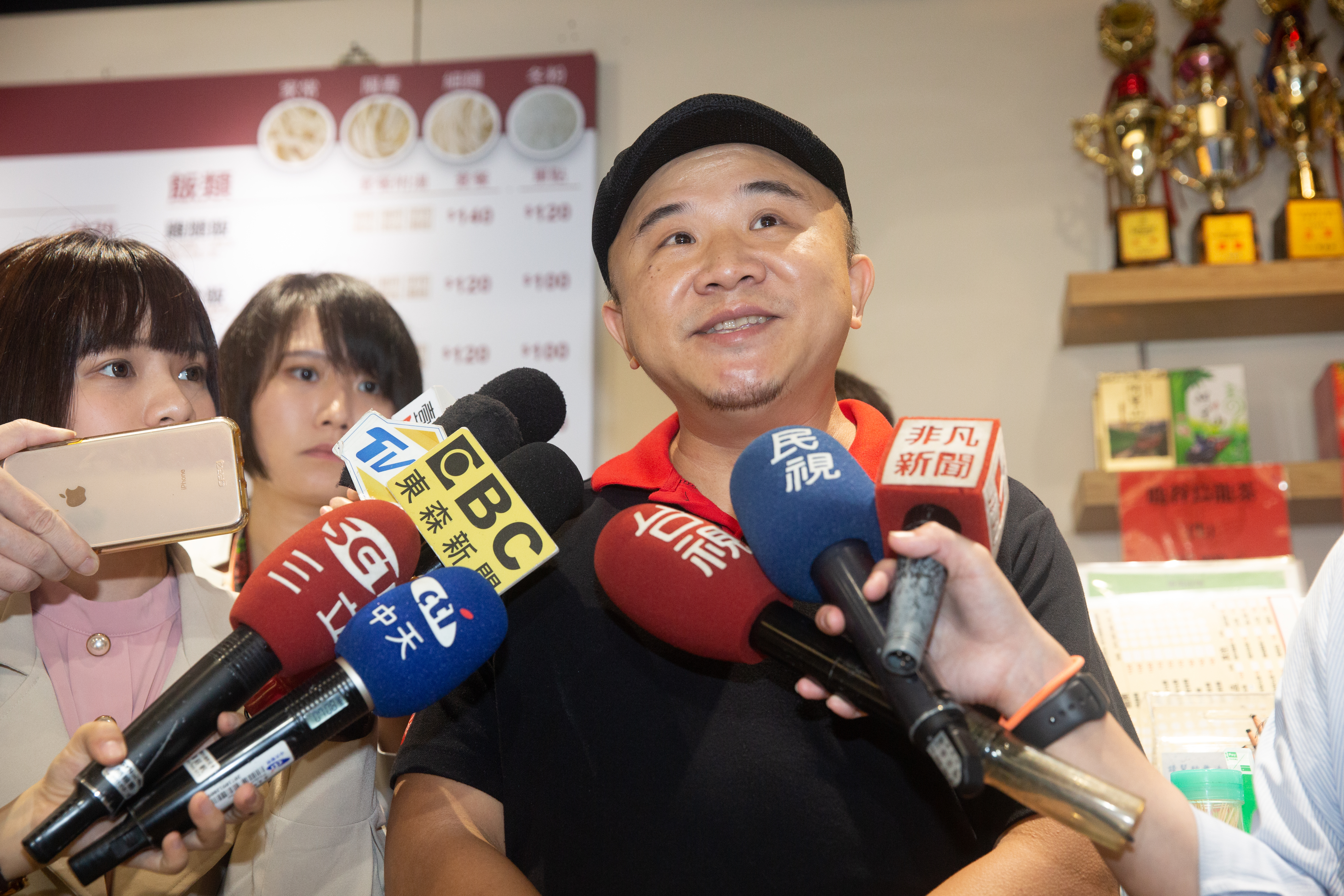 皇家傳承牛肉麵的總經理陳家斌對於丁怡銘回歸政院一事表示無法理解。（本刊資料照）