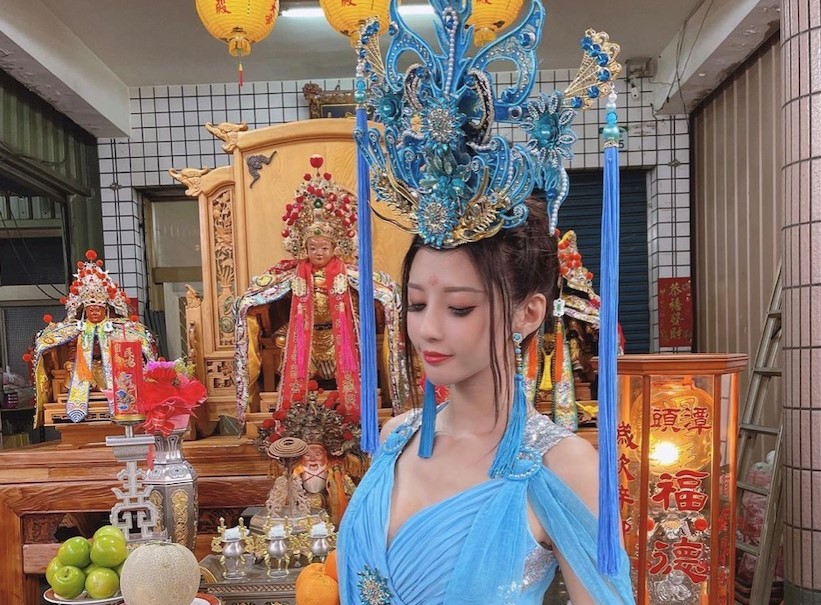 糖糖曾擔任廟會的禮生。（JKF提供）