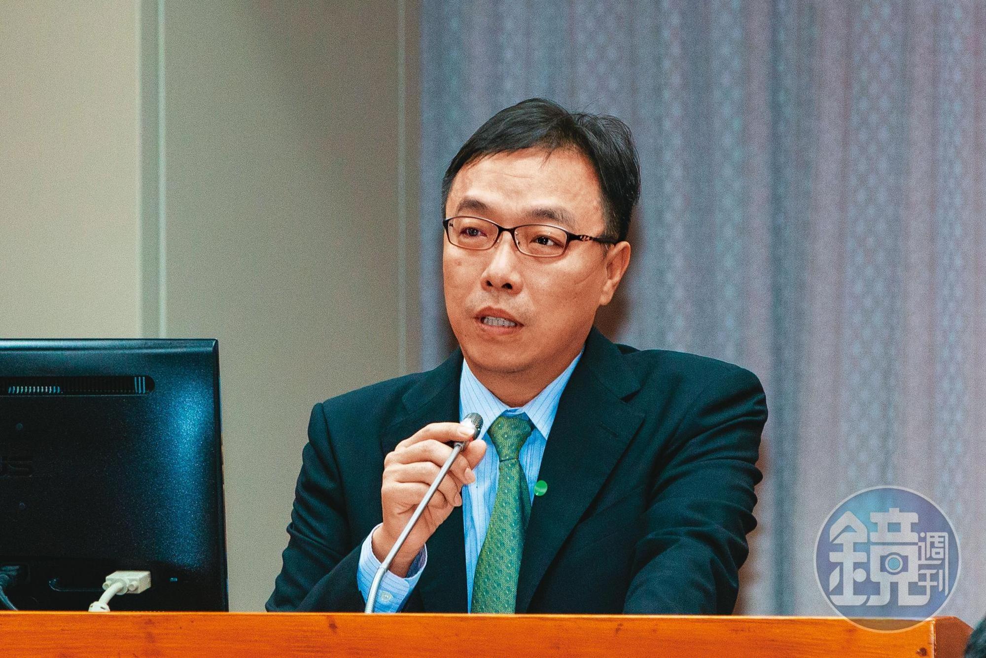 央廣總台長張正（圖）在主管會議中表示，「紅白單」弊案是歷史共業。
