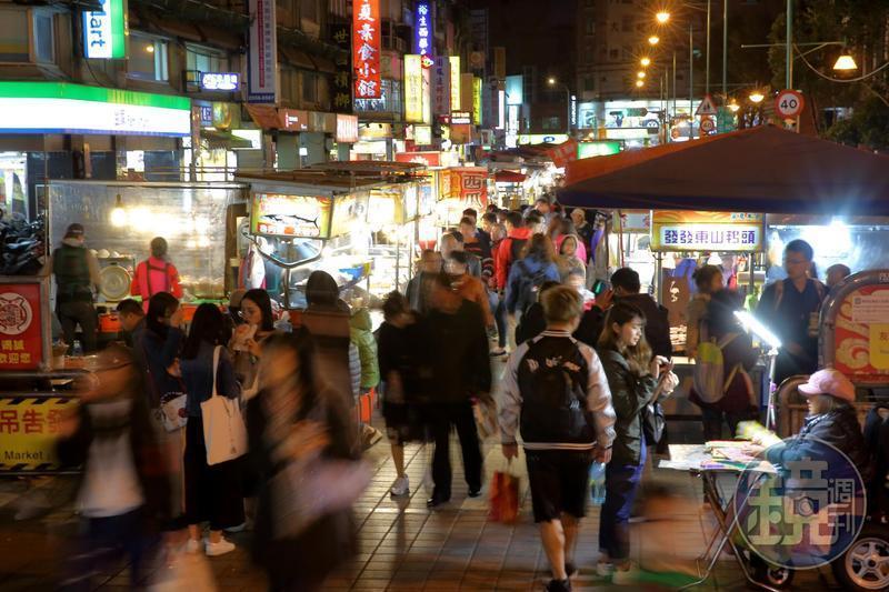 原PO在社團分享,在夜市做生意時遇到好客人。(示意圖,本刊資料照)