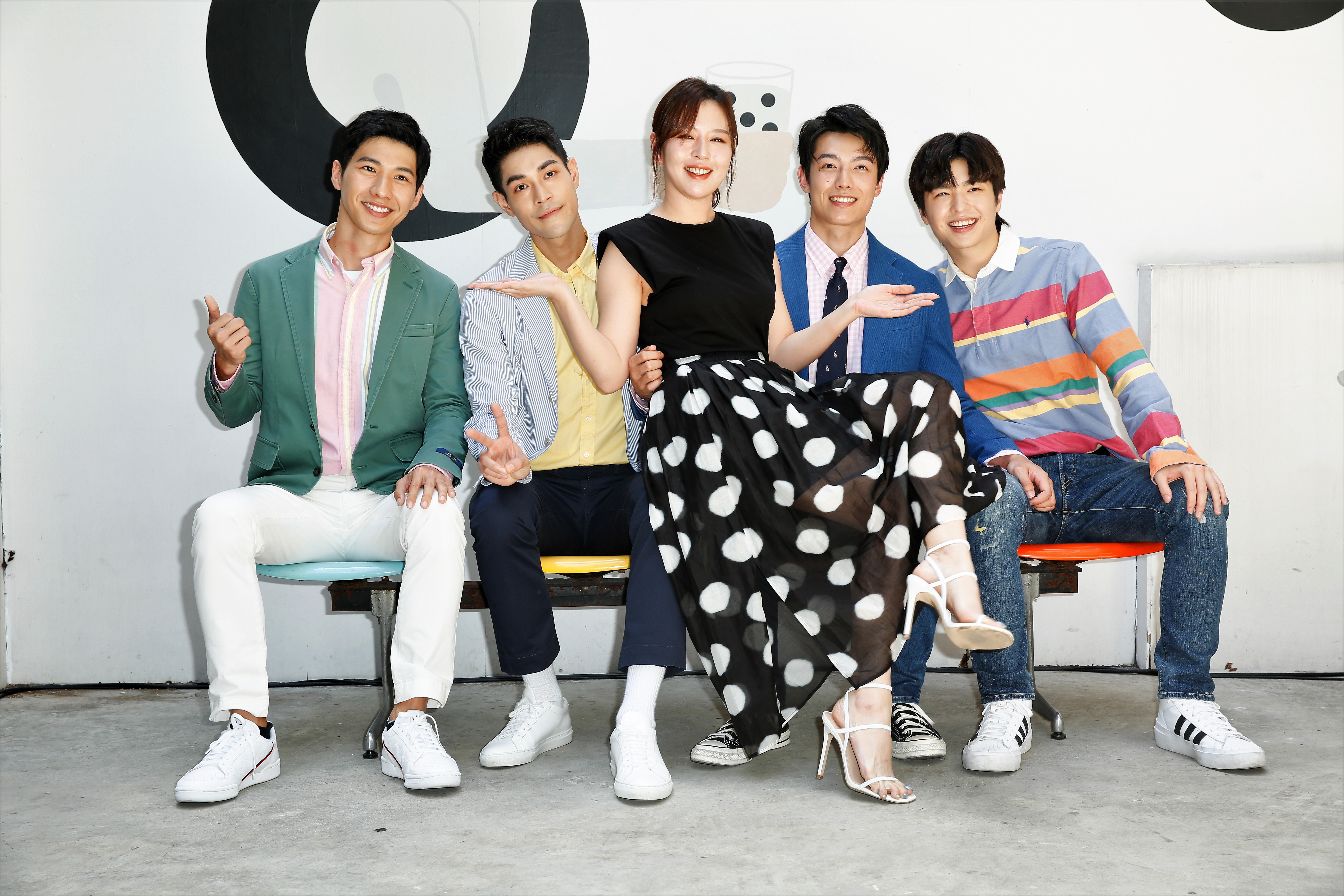 廖偉博（左起）、李迪恩、劉品言、賴東賢、王碩瀚一同出席記者會。