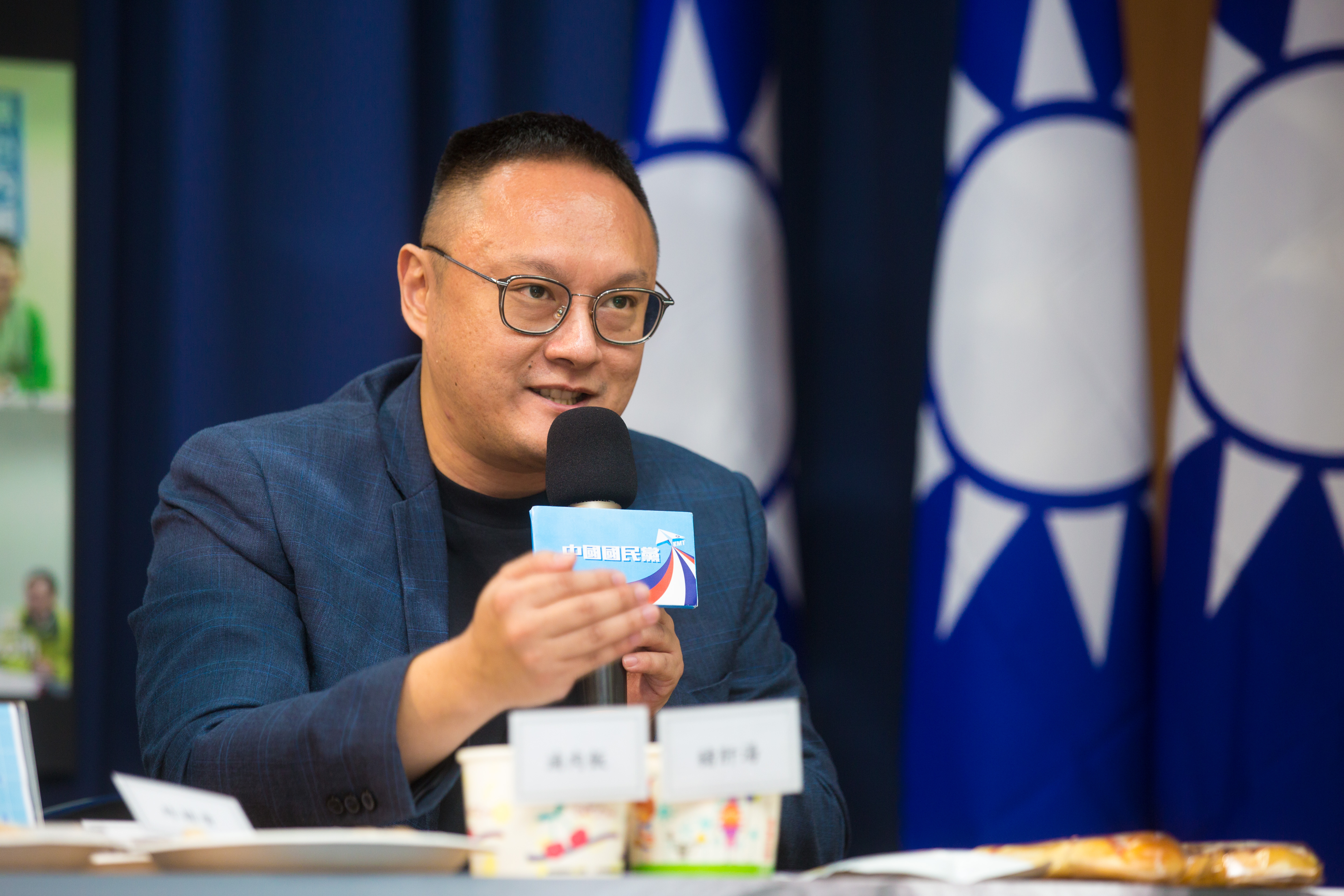 前高雄市新聞局長鄭照新表示，YouBike2.0是前高雄市長韓國瑜執政不到2年的團隊所達成的業績，直言「2年贏10年」。（本刊資料照）