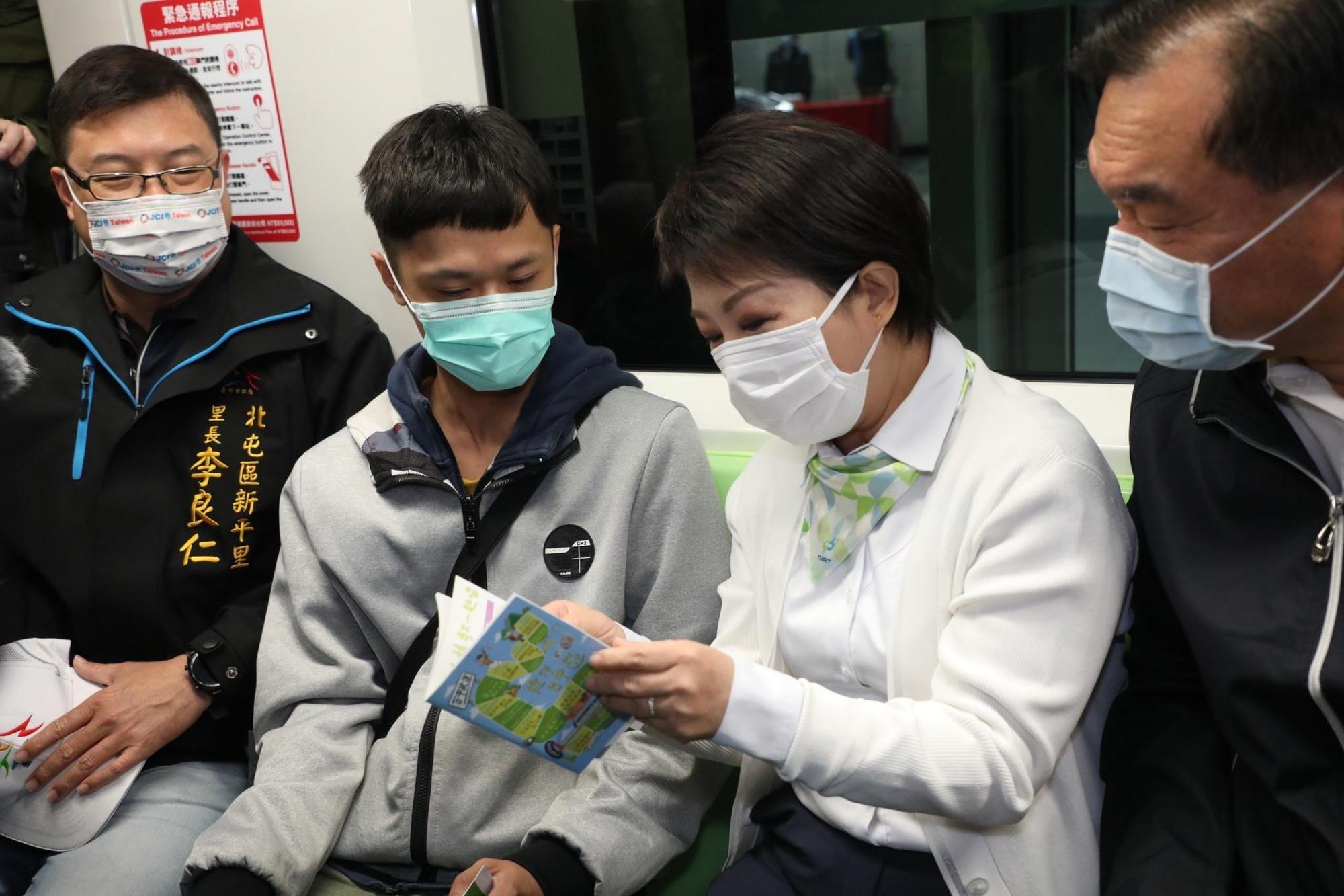 市長盧秀燕歡迎民眾多多搭乘捷運綠線暢遊台中。