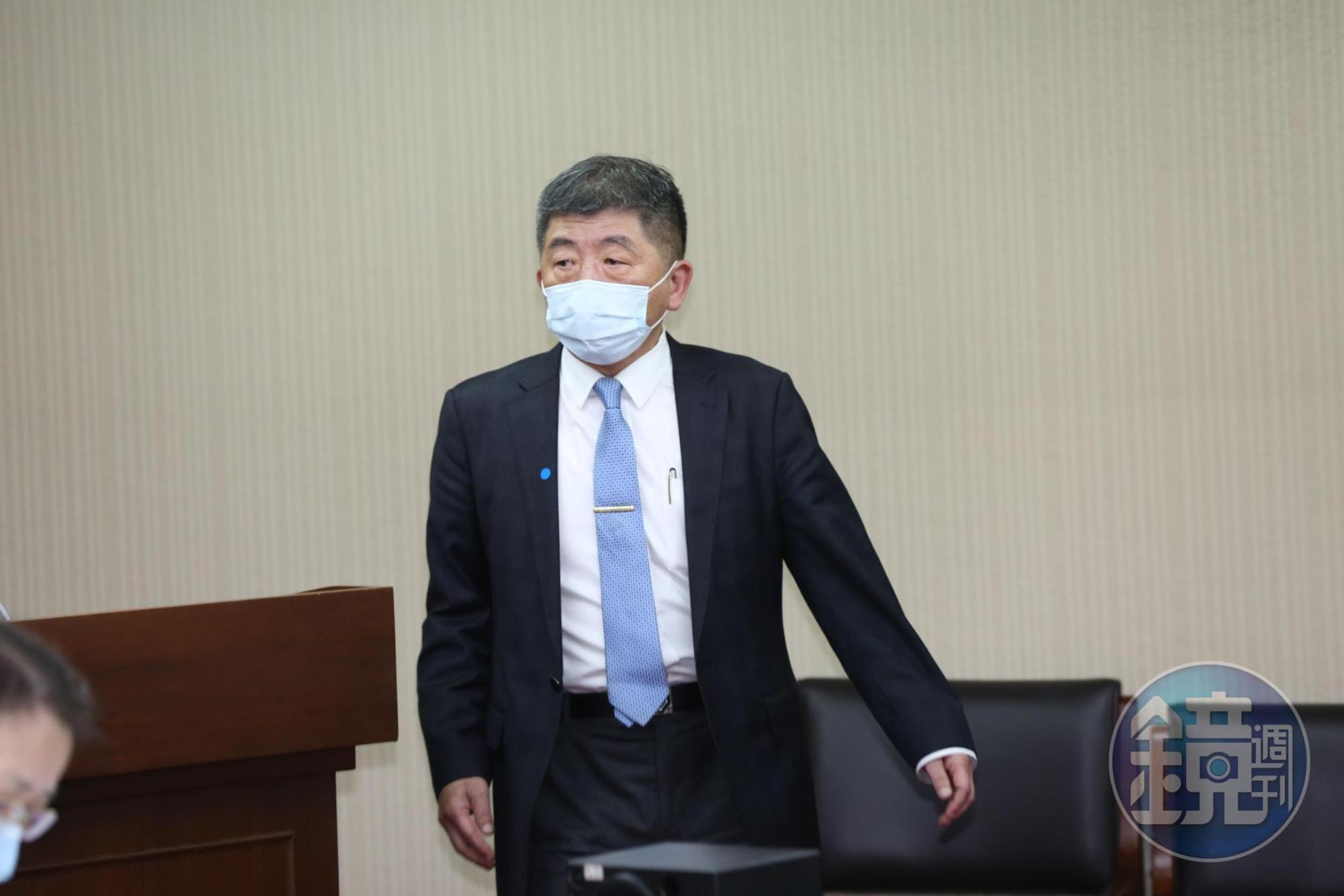 針對本國籍機師染疫,陳時中今日受訪回應,已掌握3個可能感染途徑。