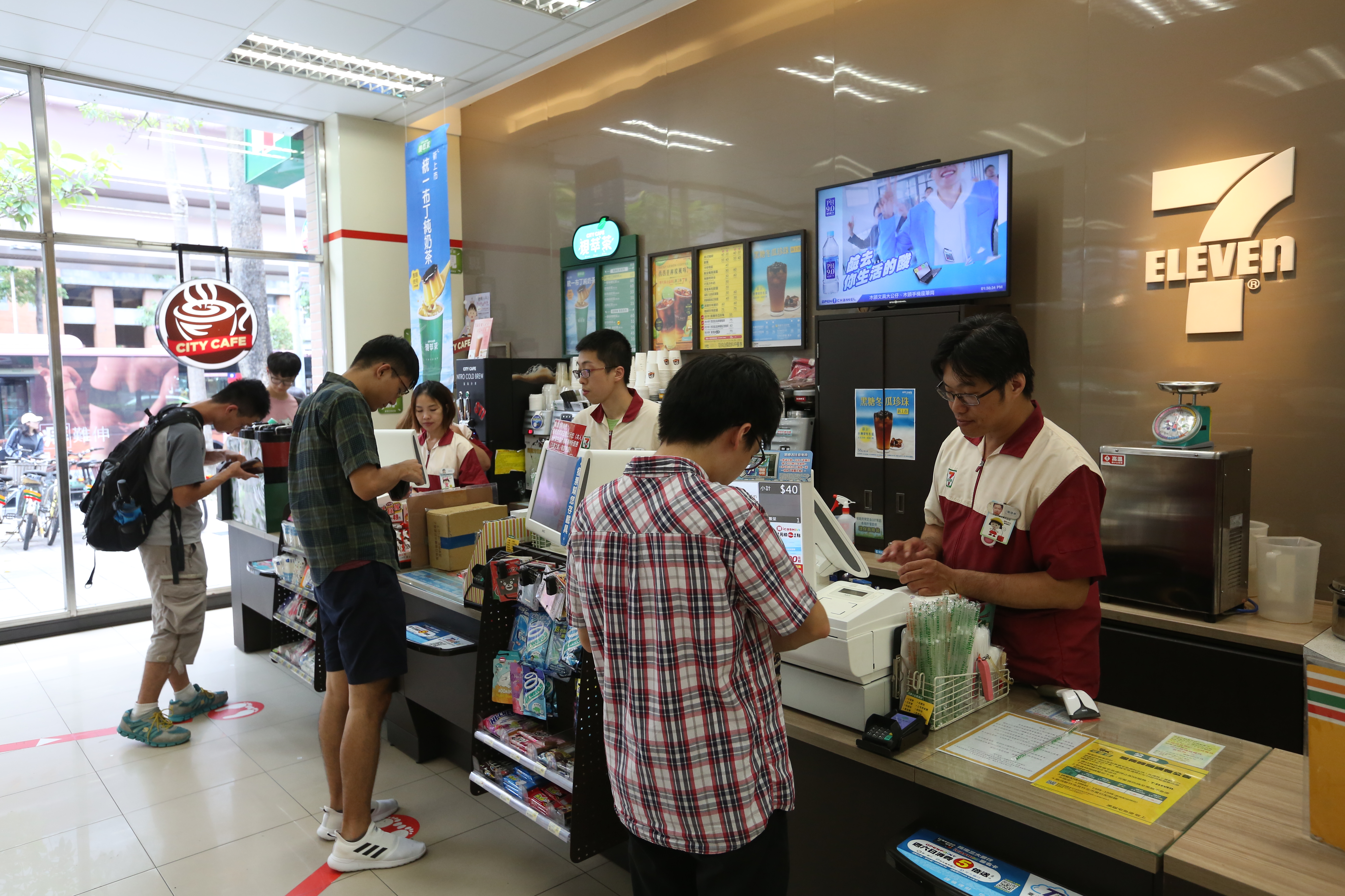 為響應明天即將到來的「世界地球日」，7-ELEVEN今天起推出系列活動。（本刊資料照）