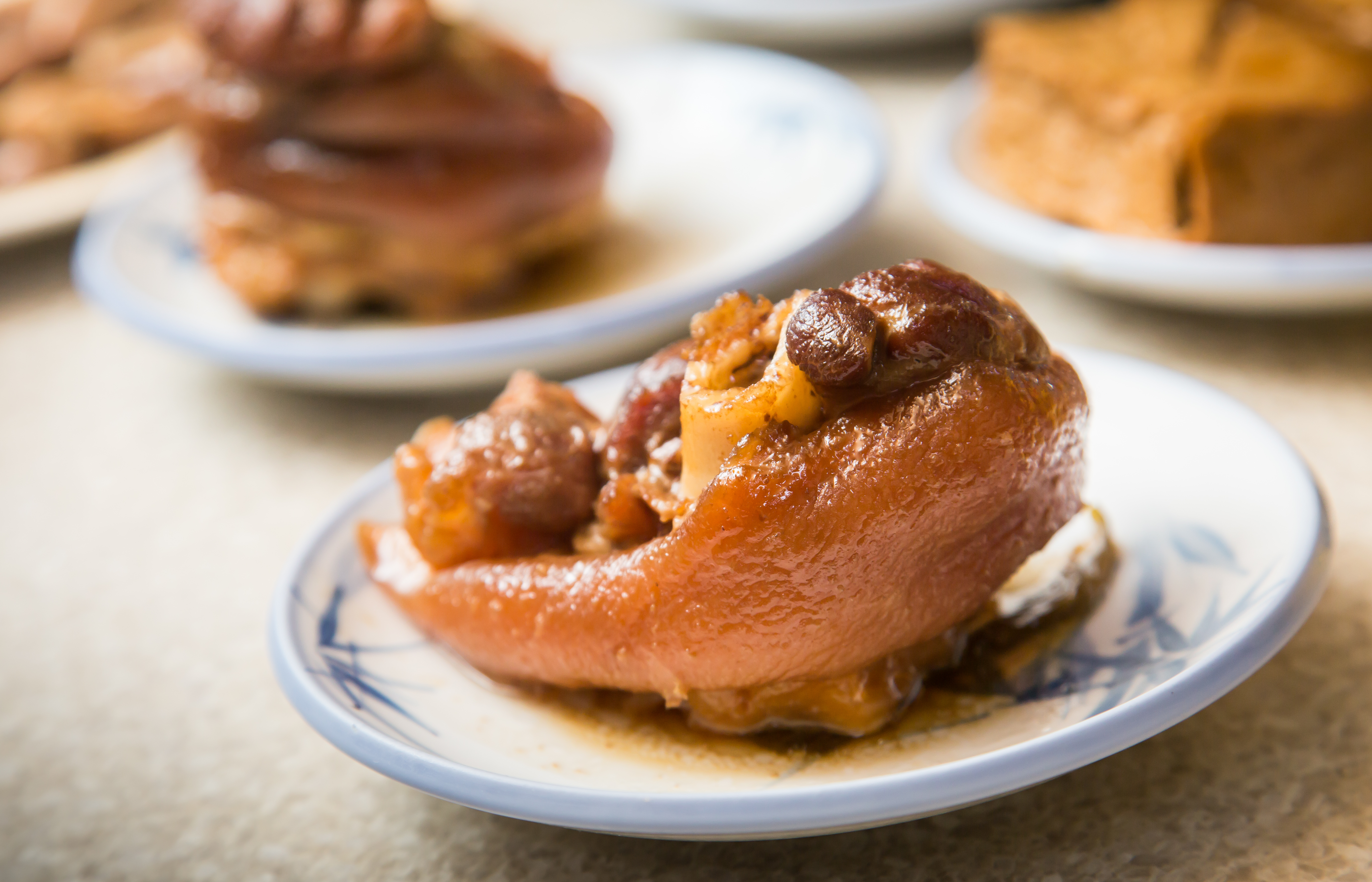 蘇家排骨大王的招牌豬腳口感Q彈,滋味不會過鹹。