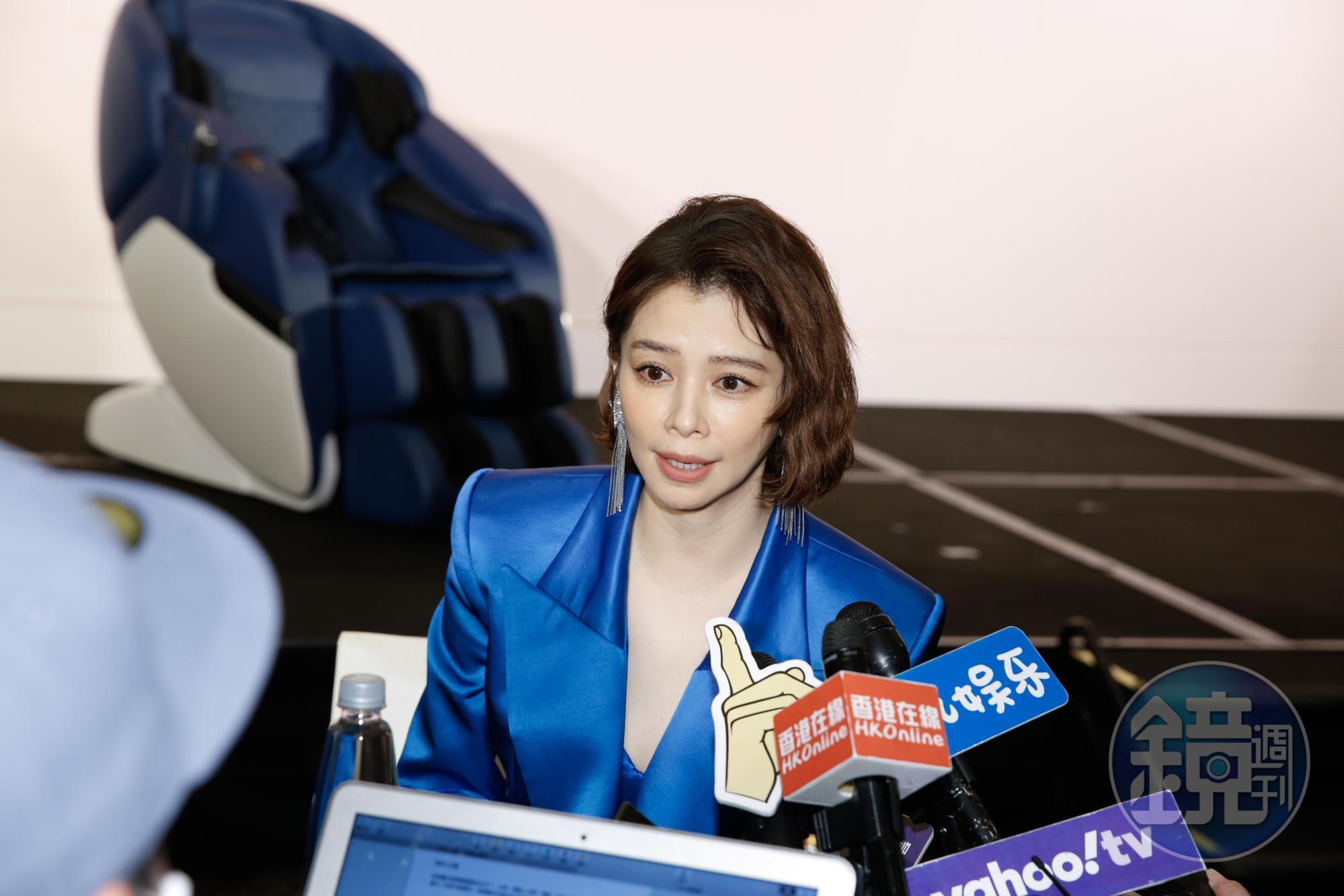 徐若瑄透露自己時常為老公李雲峰踩背消除疲勞。