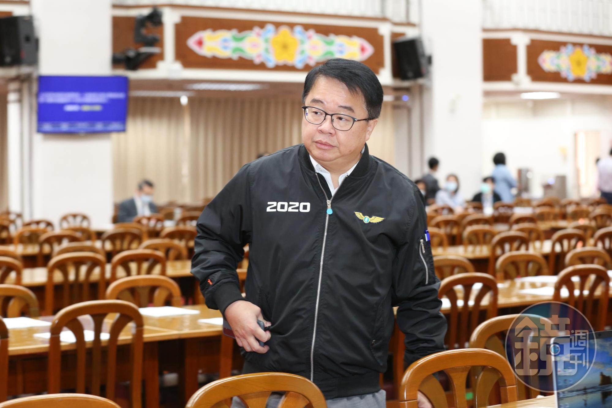 根據新一期公職人員財產申報資料,民進黨立委吳秉叡去年有買賣房地產的記錄。(本刊資料照)