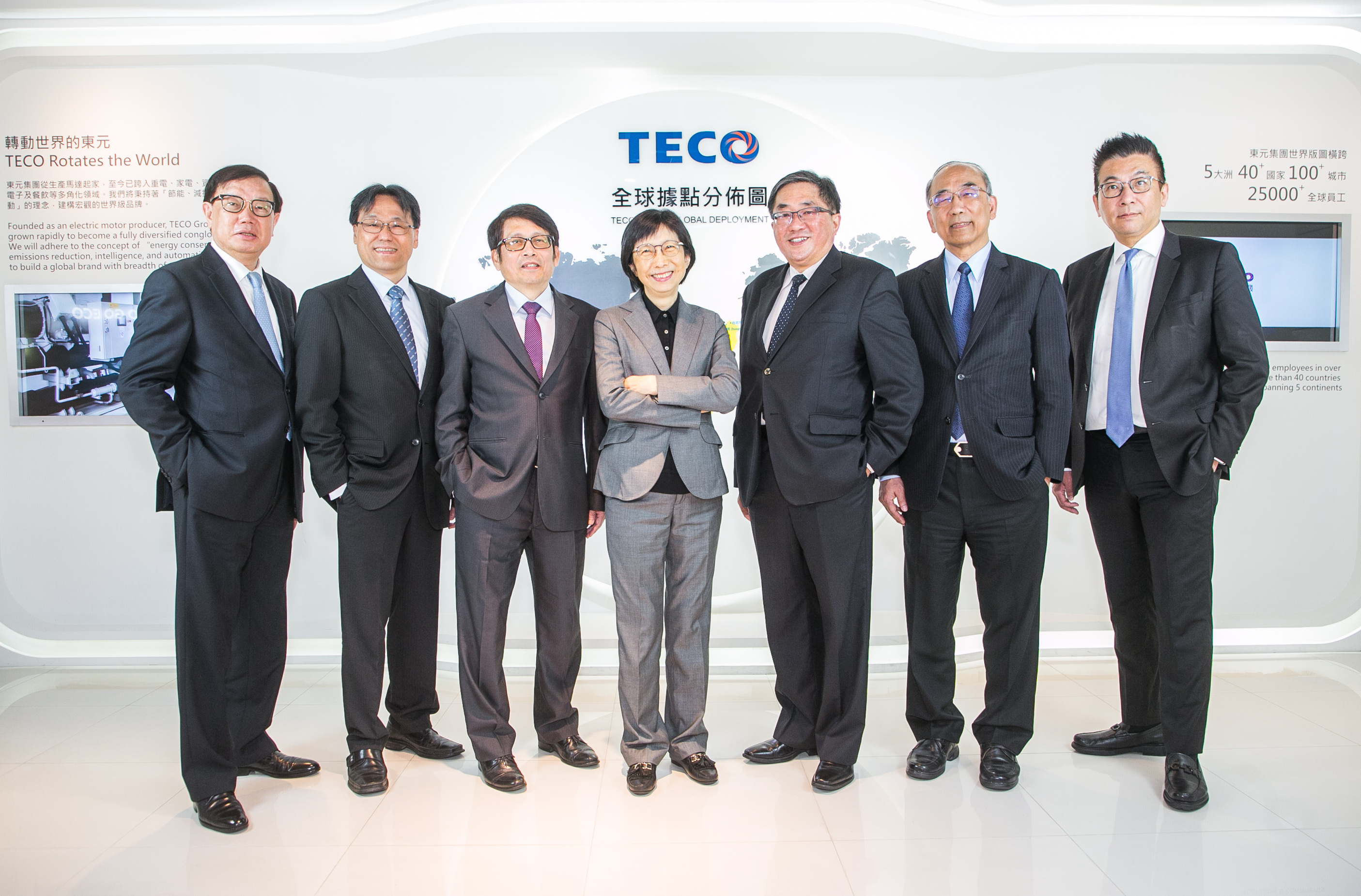 東元董事長邱純枝帶領子弟兵，揭示未來三大營運重點。（東元提供）