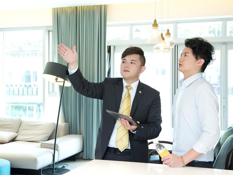 永慶房屋代租、代管服務，由專業的代管師協助房東與房客處理租屋大小事，讓雙方省時又省力。