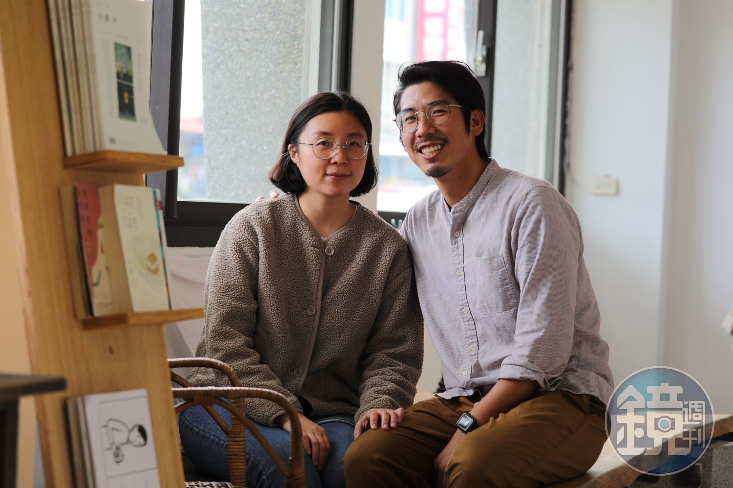 楊佳杰（右）為玉里人，與妻子高譽珮（左）都很愛泡咖啡館。