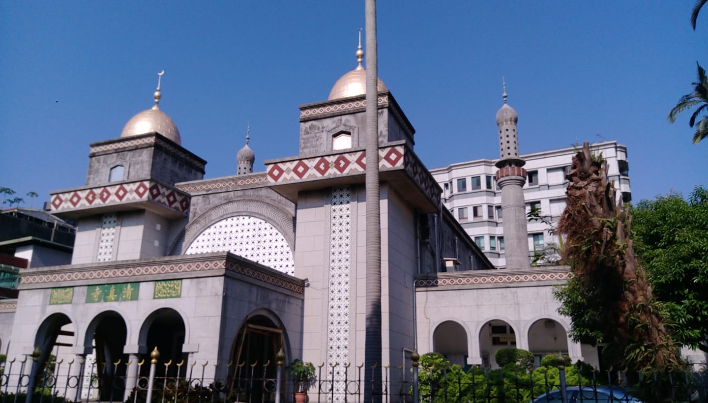 3名確診者曾到過台北清真寺參加禮拜，當天有400人參加活動，台北市衛生局表示，已取得相關名冊。（翻攝自台北清真寺臉書）