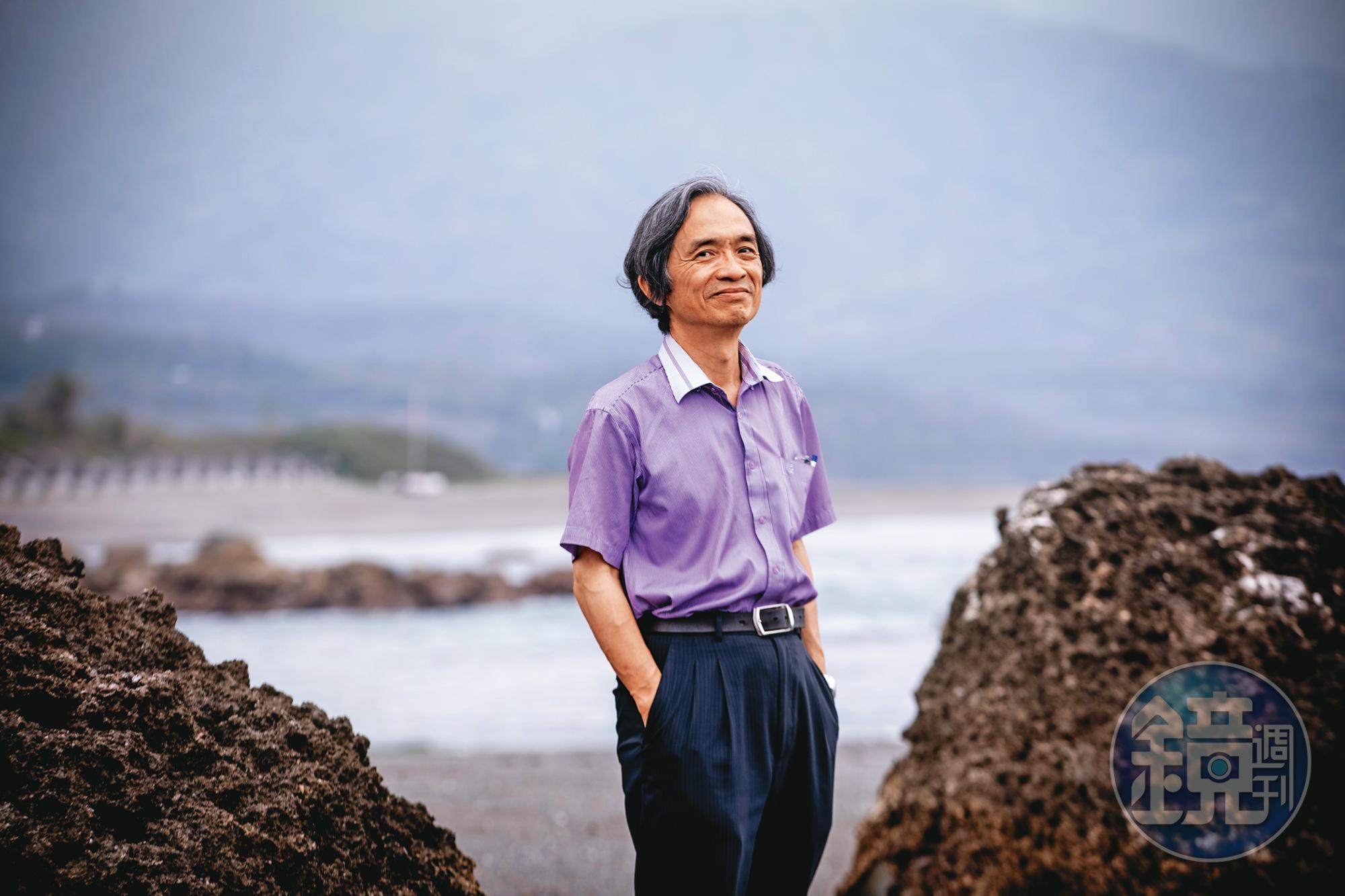 無神論的江盛說死後骨灰撒大海即可,家人嫌麻煩的話丟到垃圾桶也行。