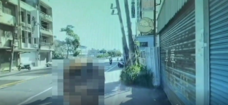 詹姓女老師指控遭中壢警方違法盤查，引發社會討論。（翻攝畫面）