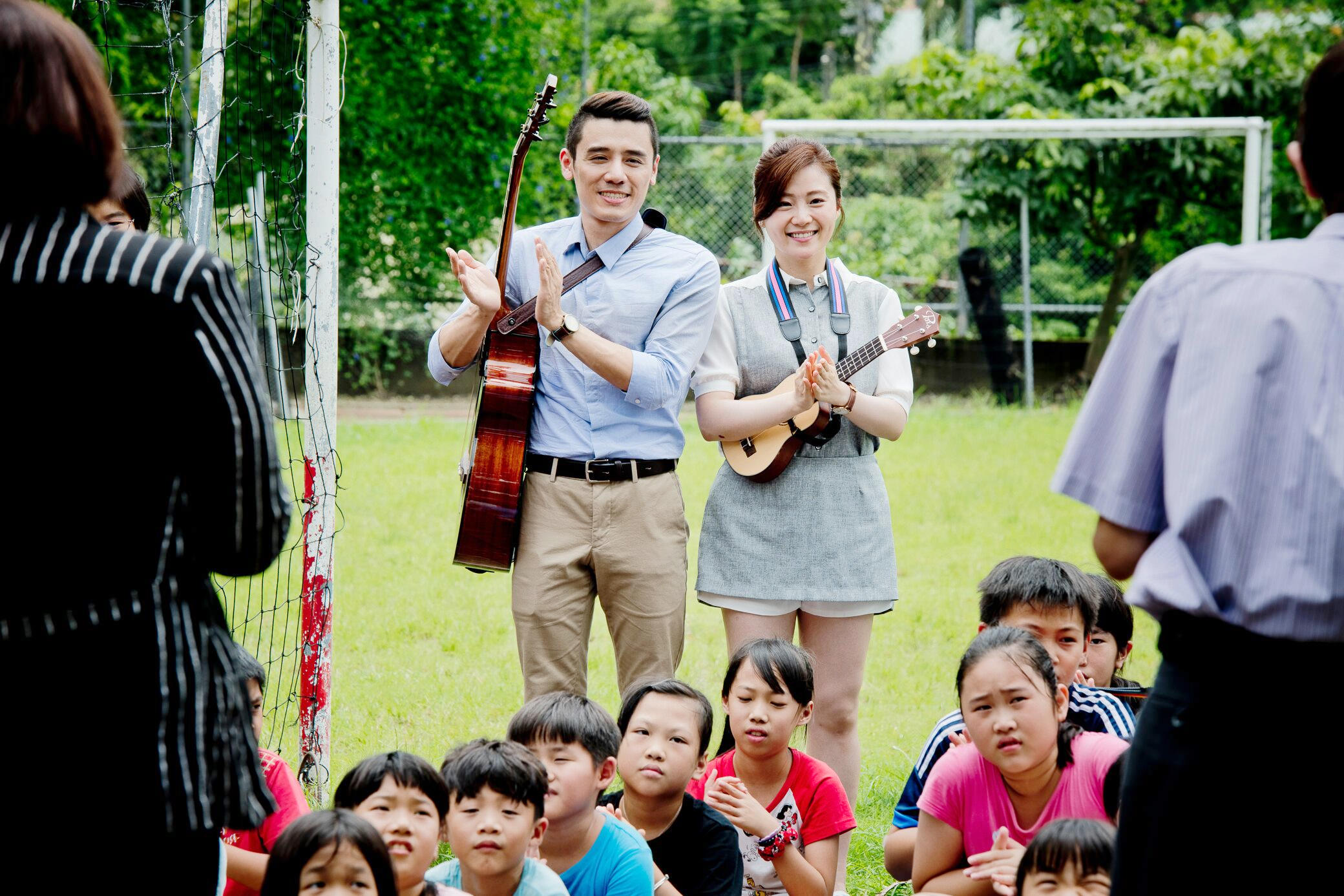 邱志宇日前考取台藝大戲劇所碩士在職班，剛巧他在新片《期末考》演出一位學霸老師。（海鵬提供）