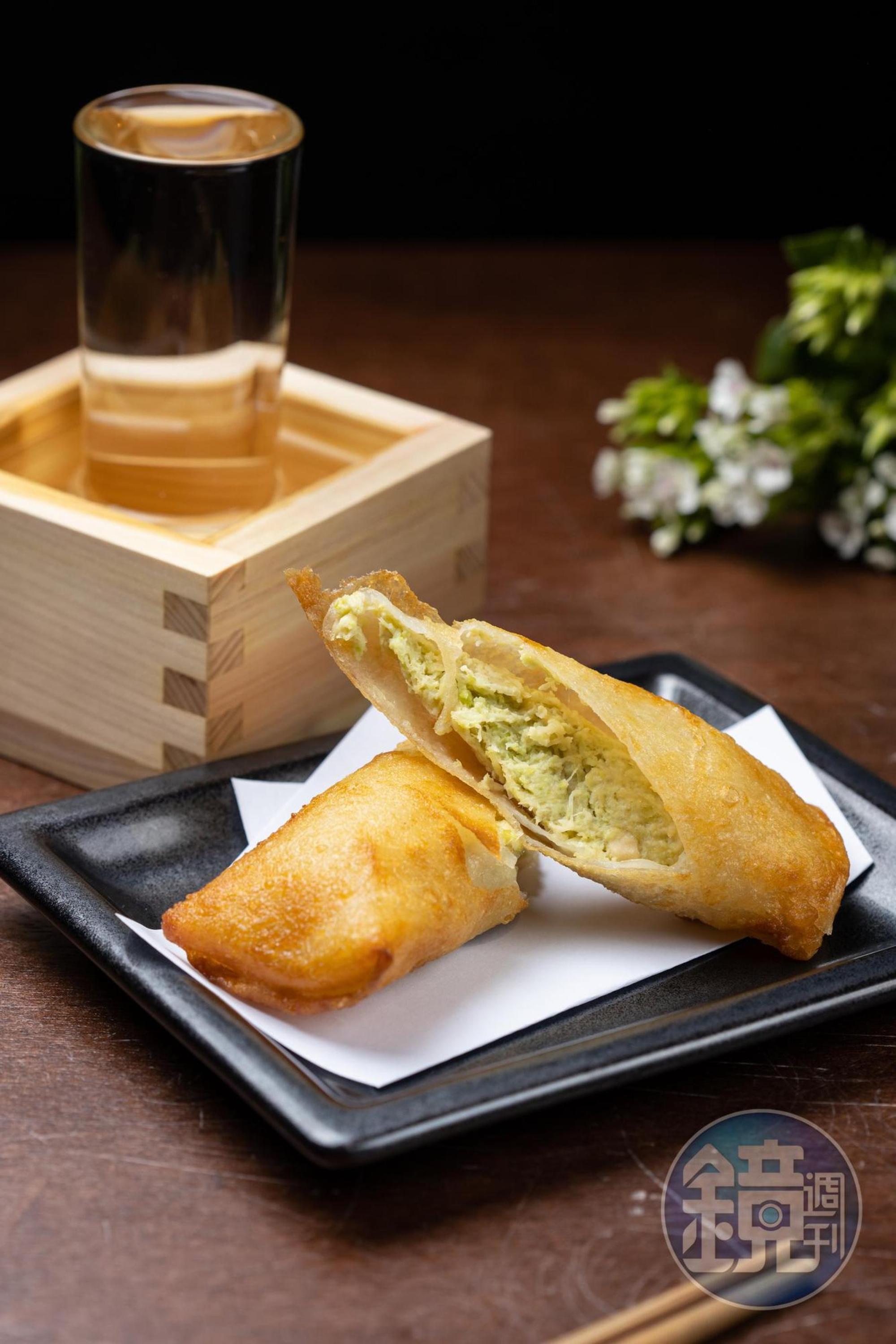 「松葉蟹起司豆腐春捲」豆味香濃,口感輕盈。(120元/份)
