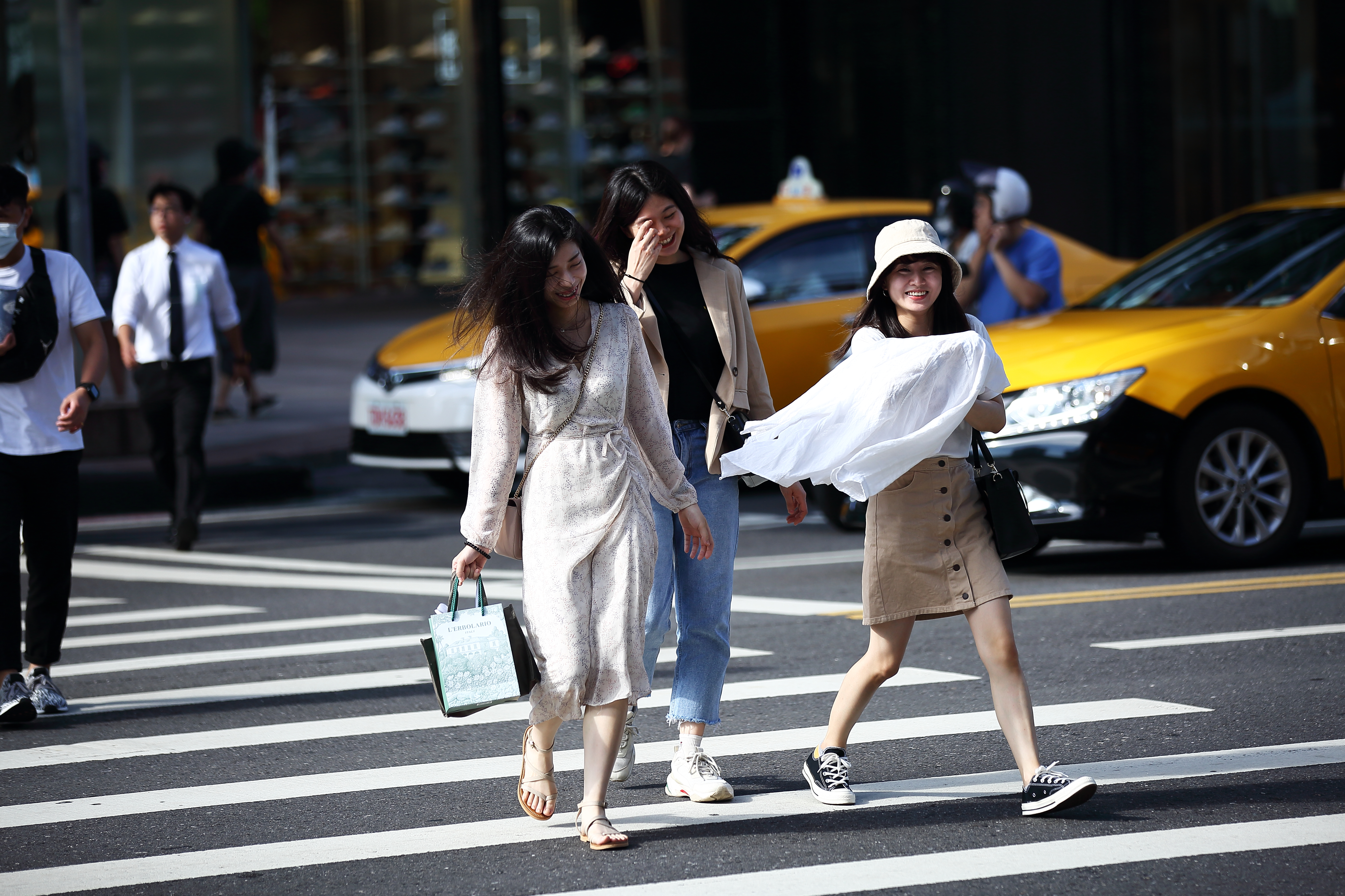 今、明兩天是一個短暫空檔，早晚各地稍涼一點。（本刊資料照）