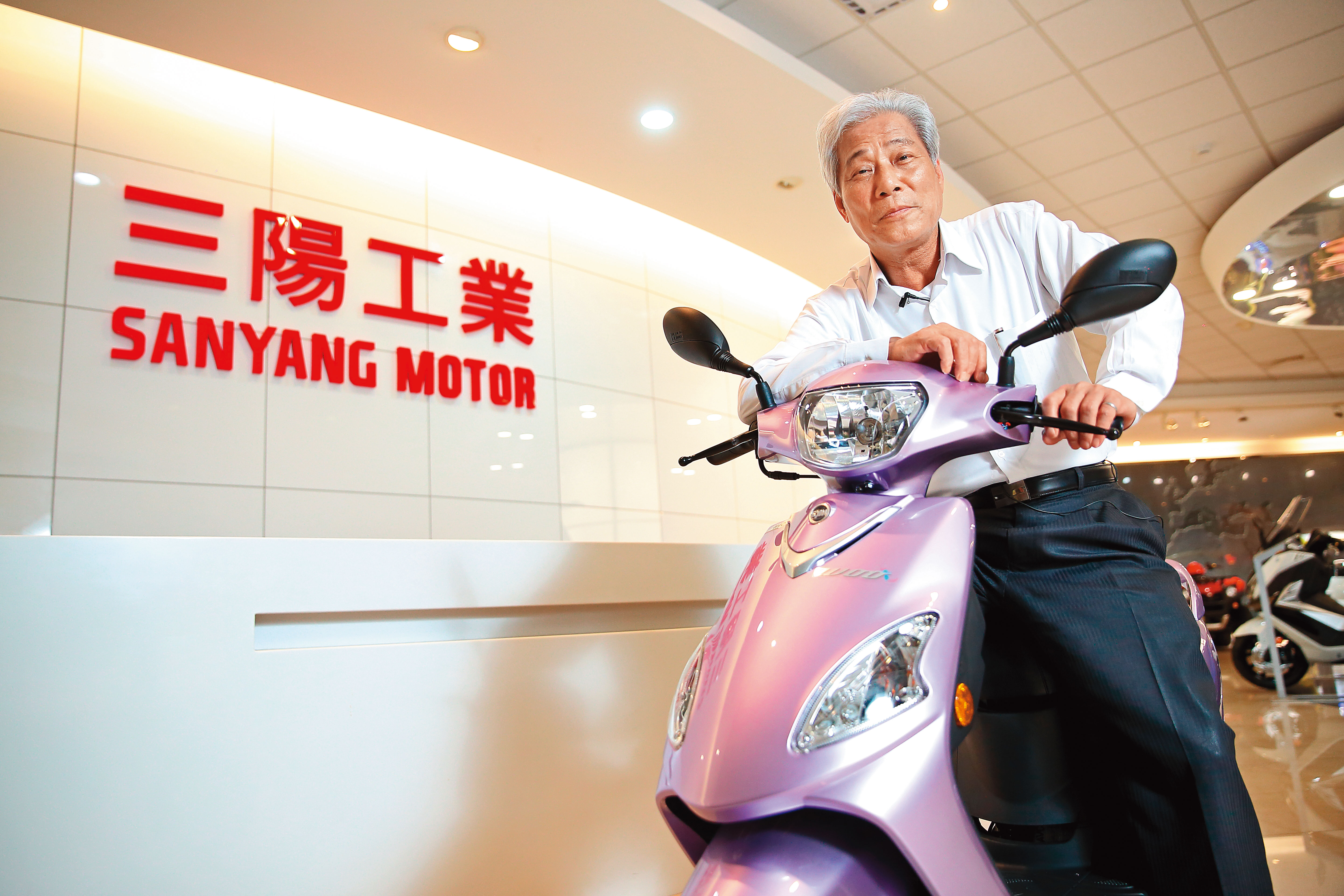 三陽董事長吳清源預告今年推電動機車。