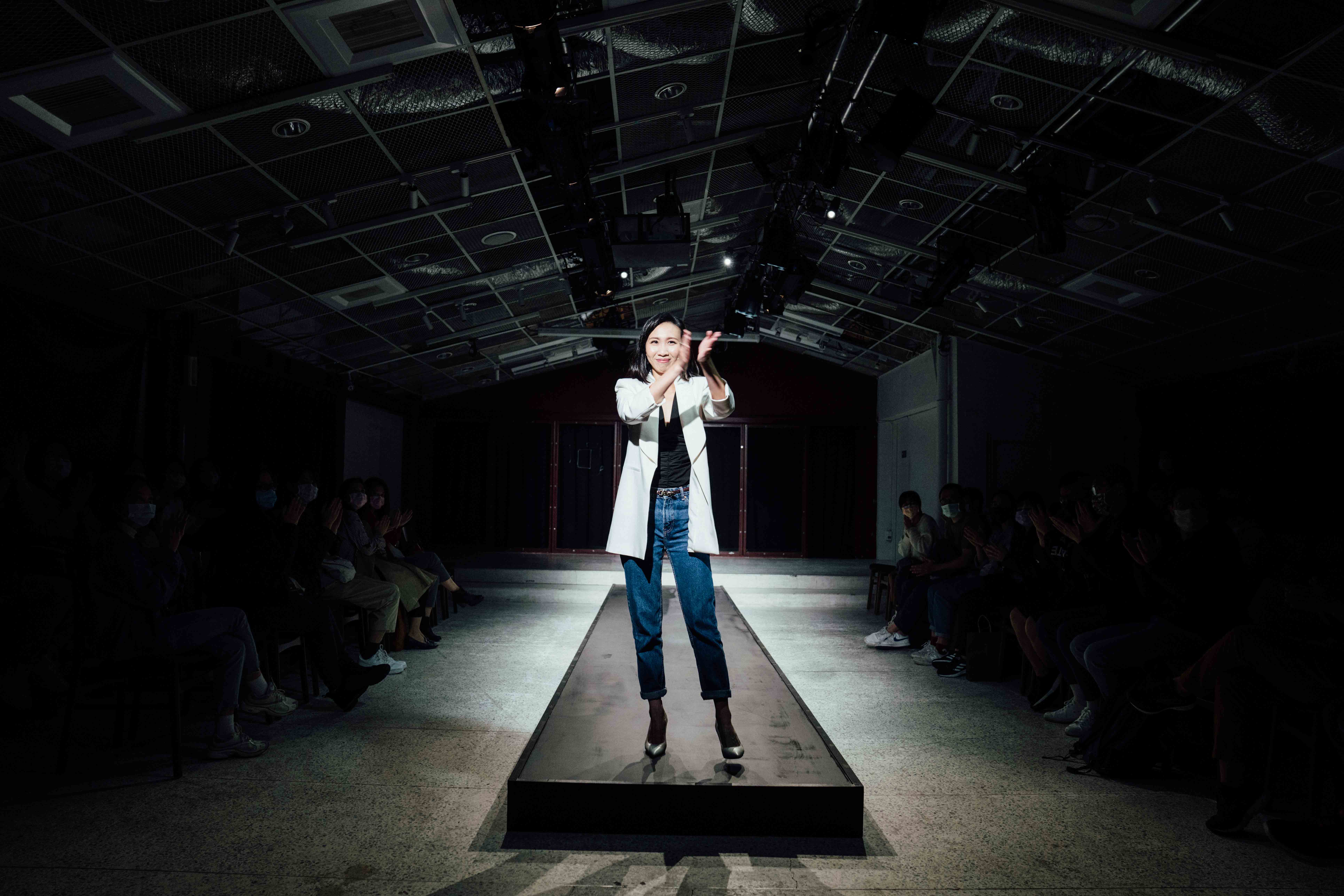 王安琪挑戰高難度獨角戲，演技令人讚賞。（大慕影藝提供）