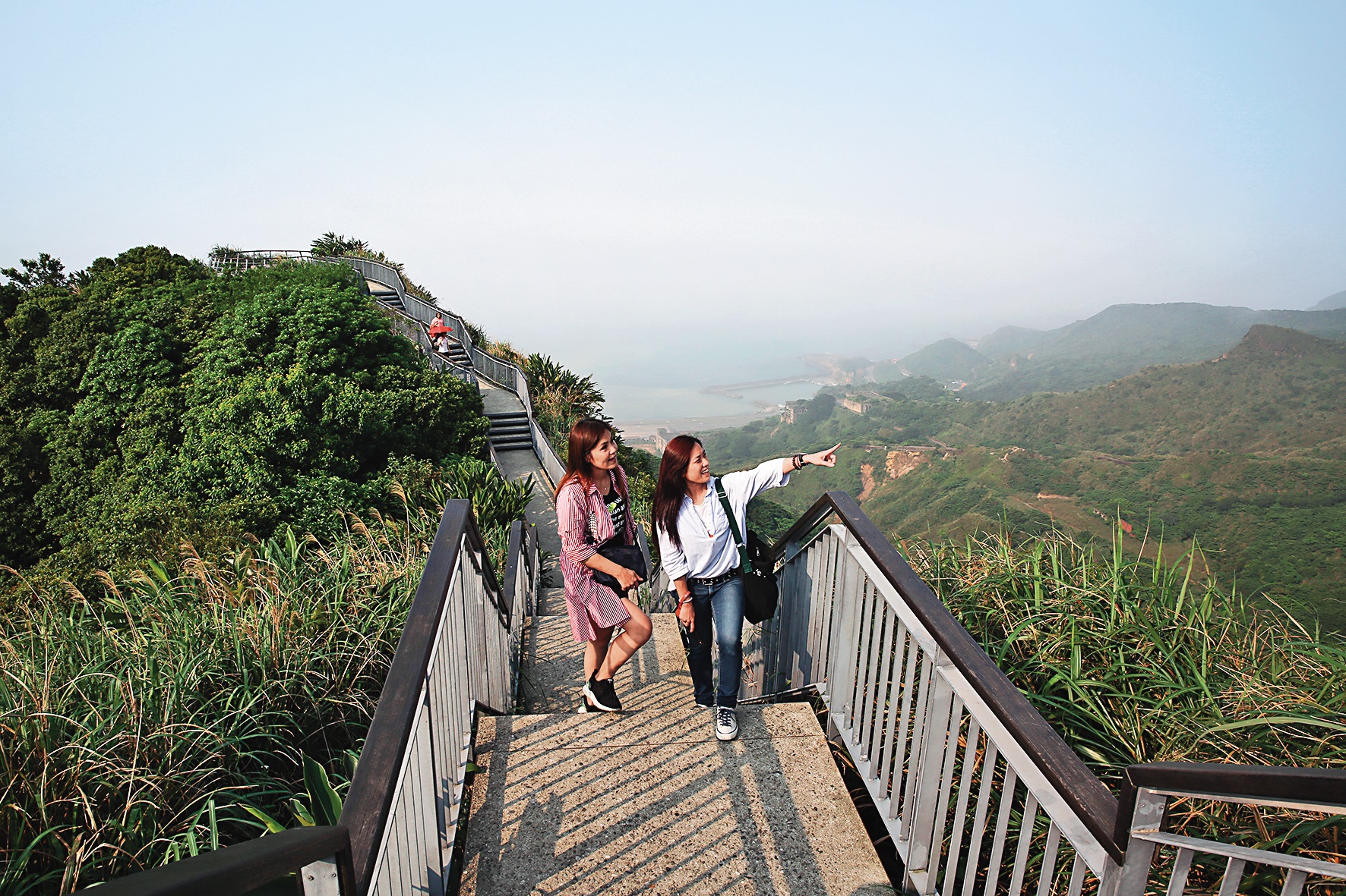 在地導覽小旅行，將帶著客人前往報時山步道欣賞金瓜石山海美景。
