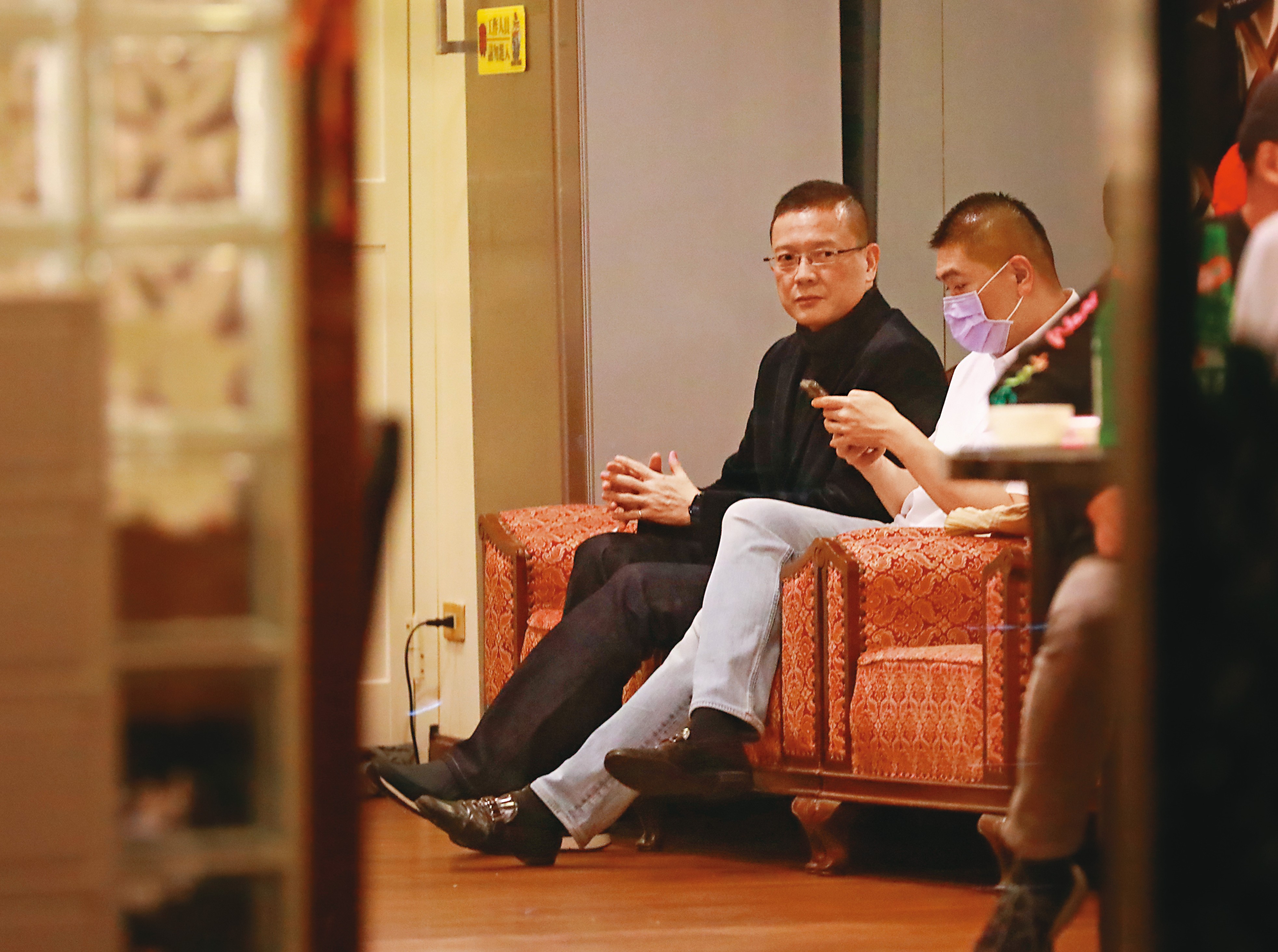 本刊直擊，6日餐會上除了謝國樑（右）外，還有挺韓大將、前立委孫大千（左）也到場。