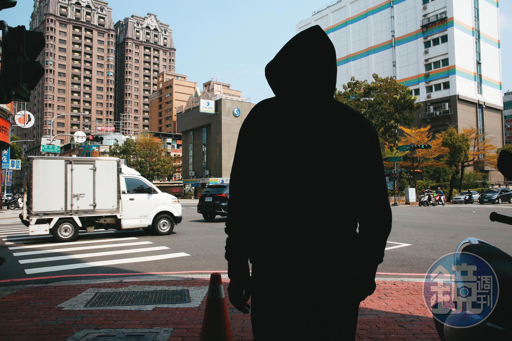 高科大教職員E先生(圖)痛批校長違反學術倫理,讓高科大淪為學店。