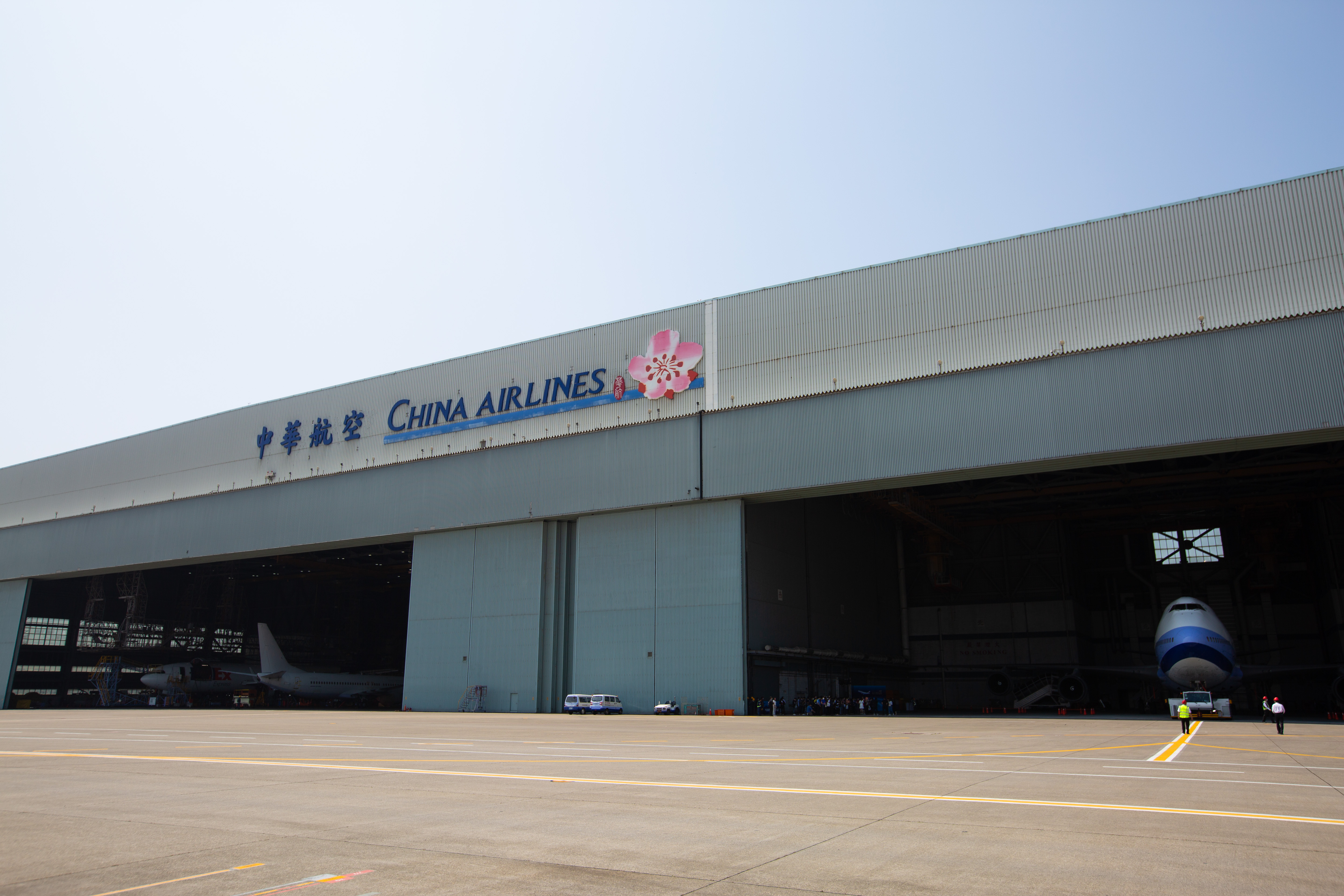 台灣近日新增9名華航機師染疫(1名在澳洲確診),指揮中心已要求擴大採檢。(本刊資料照)