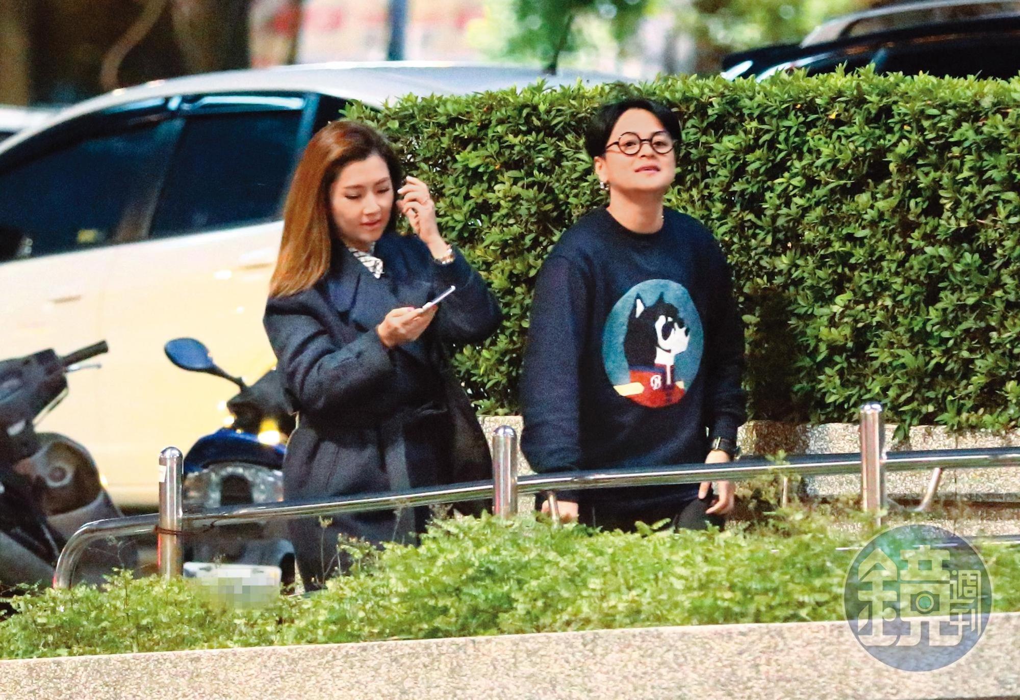 Selina(左)與前經紀人余婕(右)的感情,好到連同事都很關注。