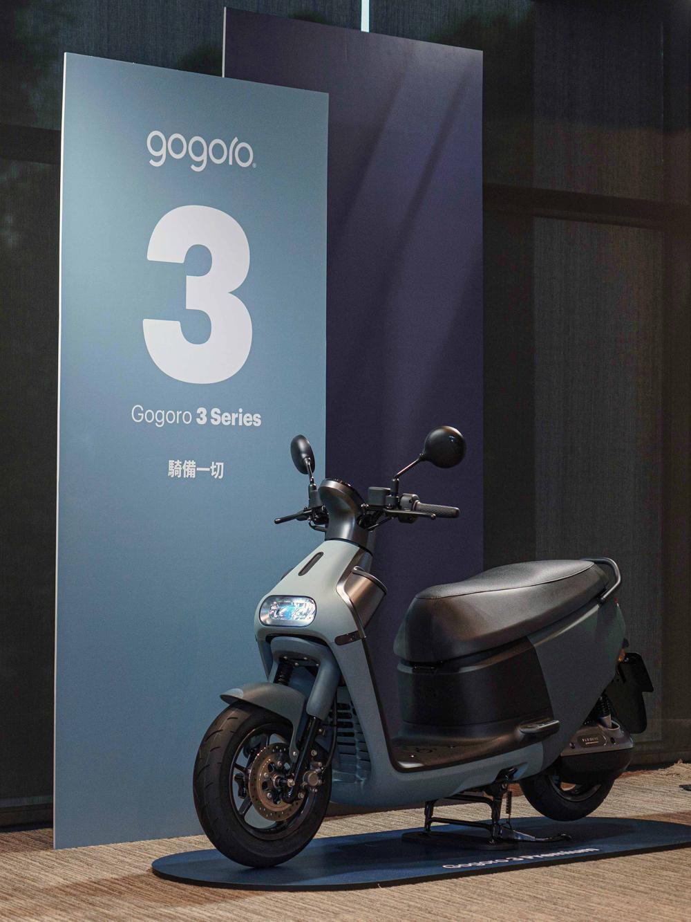 Gogoro 3 Premium 也全新開發兩種特殊漸層色，分別是「暮光灰、暮光綠」，完美銜接不同材質配色。
