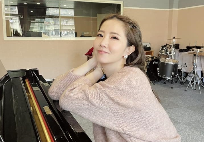 謝忻日前登上國家音樂廳表演，卻被酸民刻意提起與阿翔的不倫戀。（翻攝自謝忻臉書）