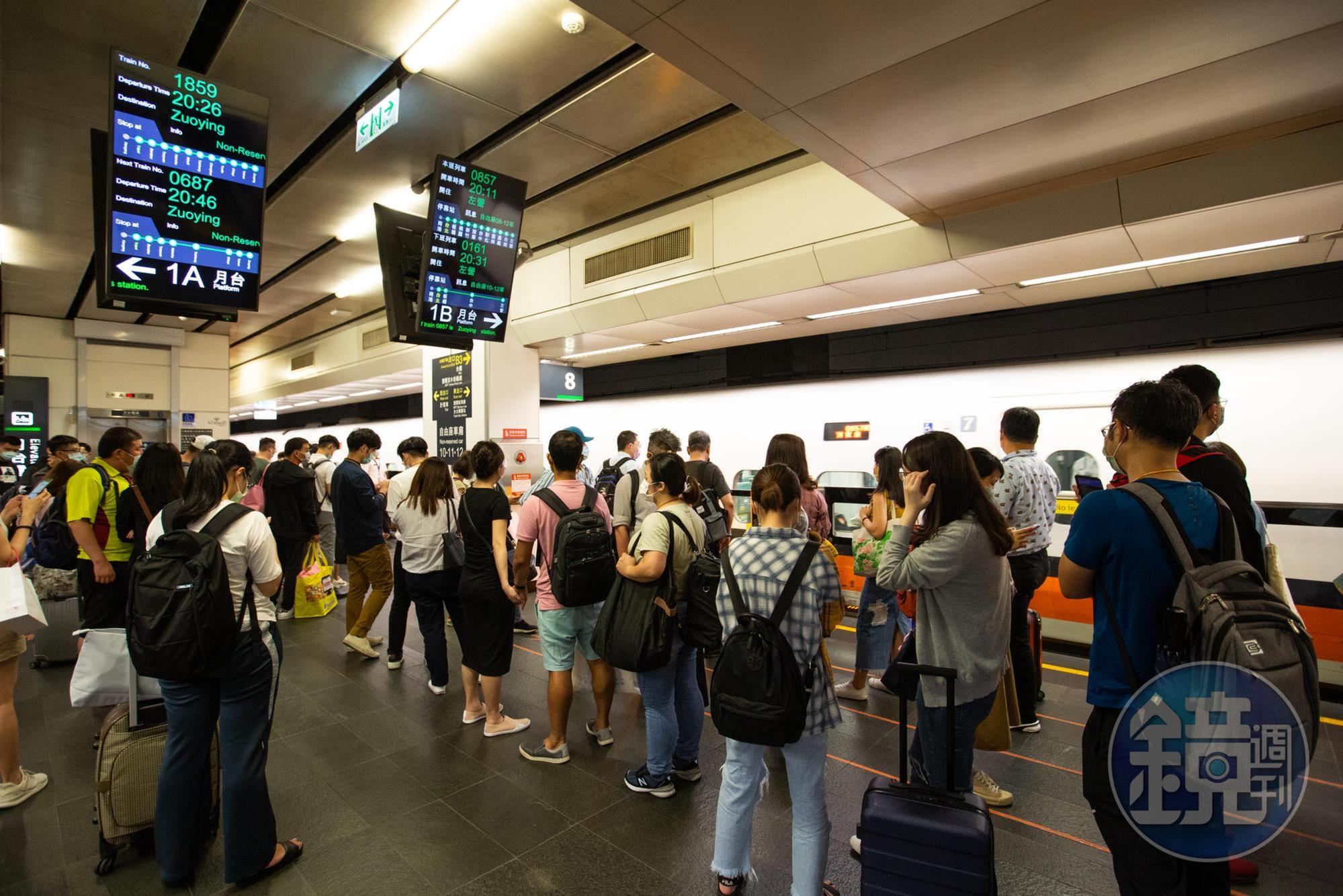 台灣高鐵為疏運勞動節期間南下旅運需求,宣布加開一班南下各站停靠的全車自由座列車。(本刊資料照)