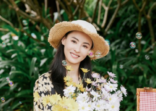 張栢芝近日上中國大陸綜藝節目再度翻紅。（翻攝自張栢芝微博）