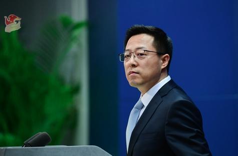 中國外交部發言人趙立堅近日於推特上貼出一張嘲諷日本政府排放核廢水的浮世繪二次創作,引發日本政府反彈。(翻攝中國外交部網站)